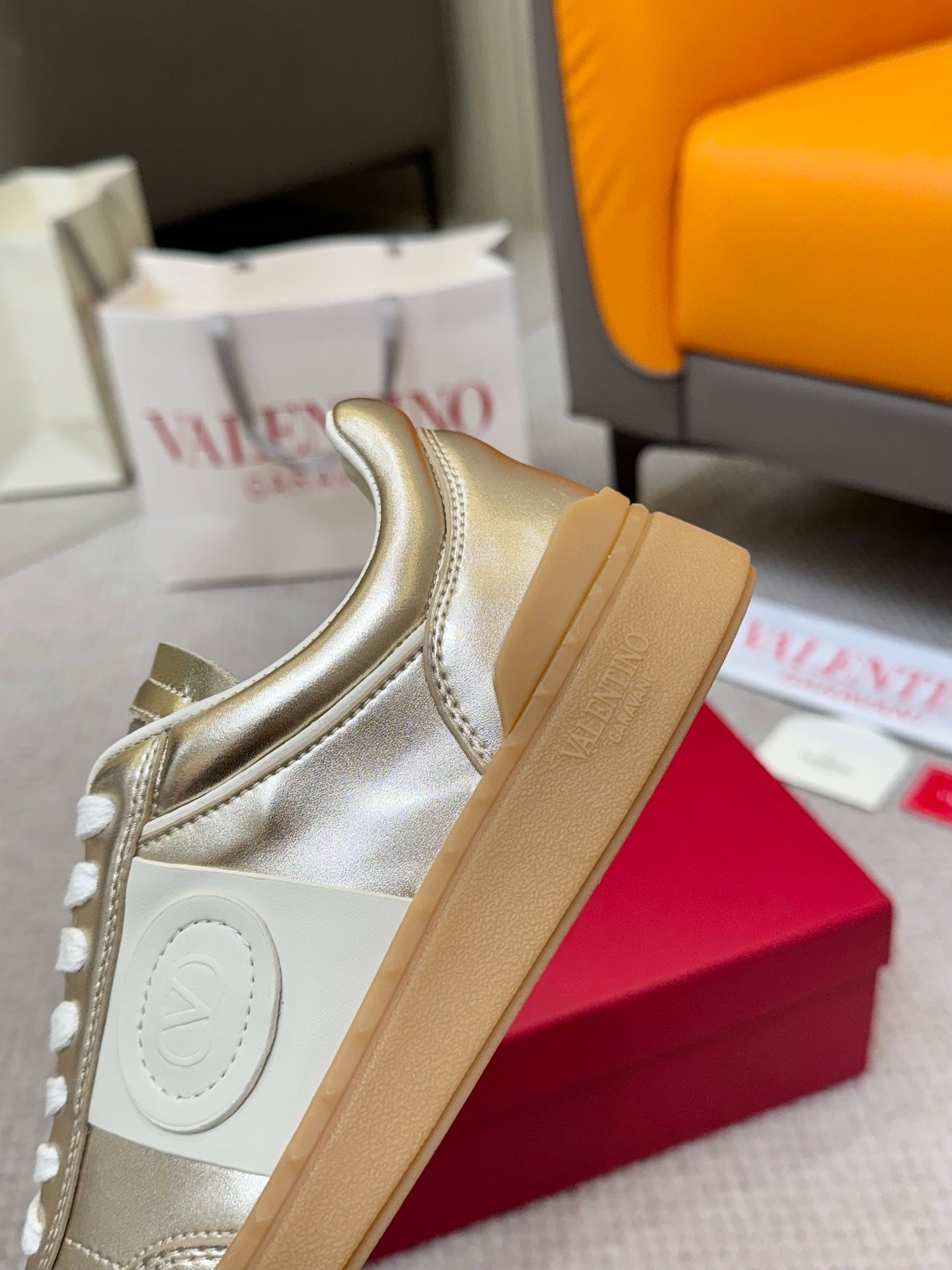 LuxluxHouse Best Quality Shoes Valentino