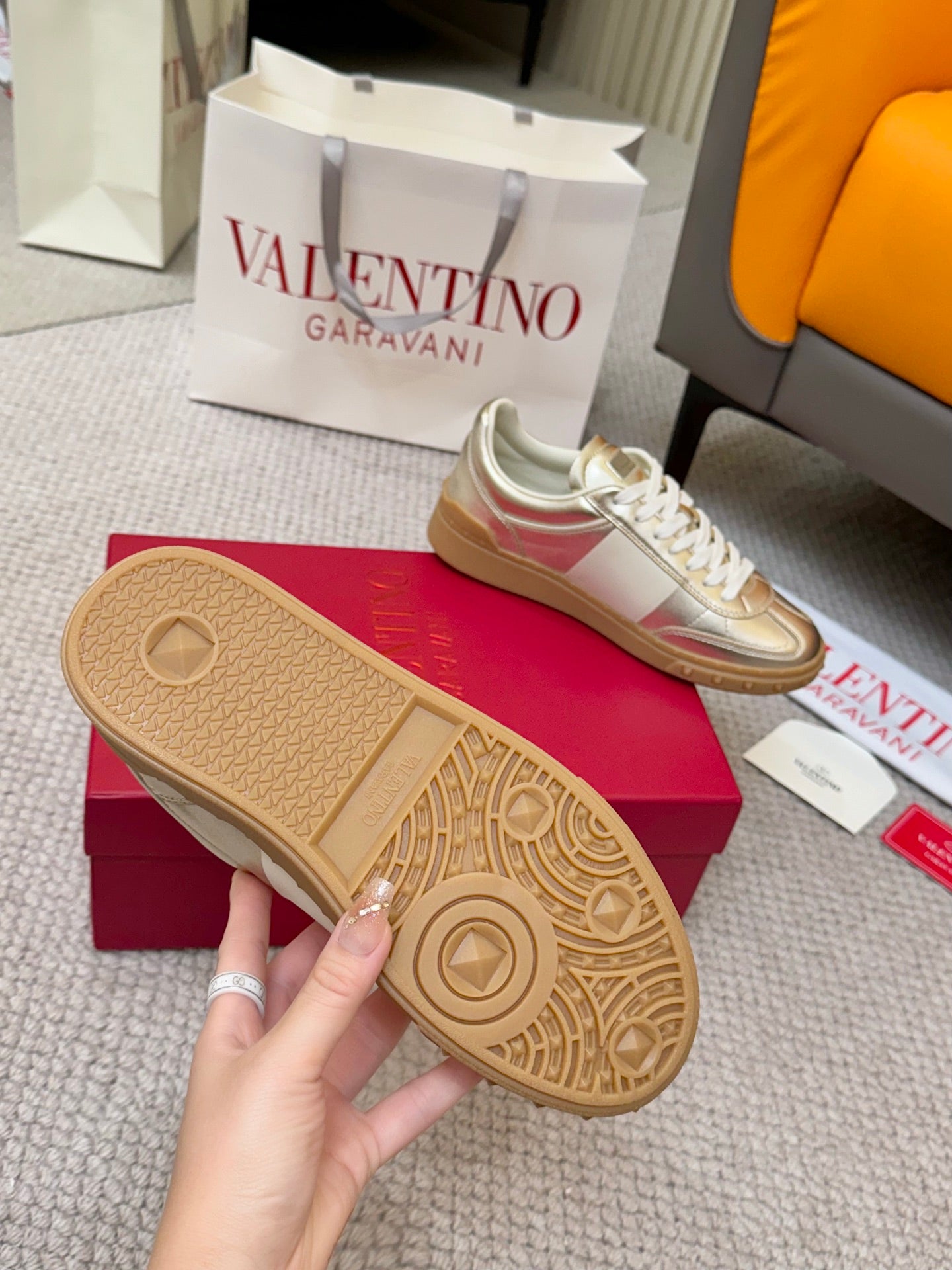 LuxluxHouse Best Quality Shoes Valentino
