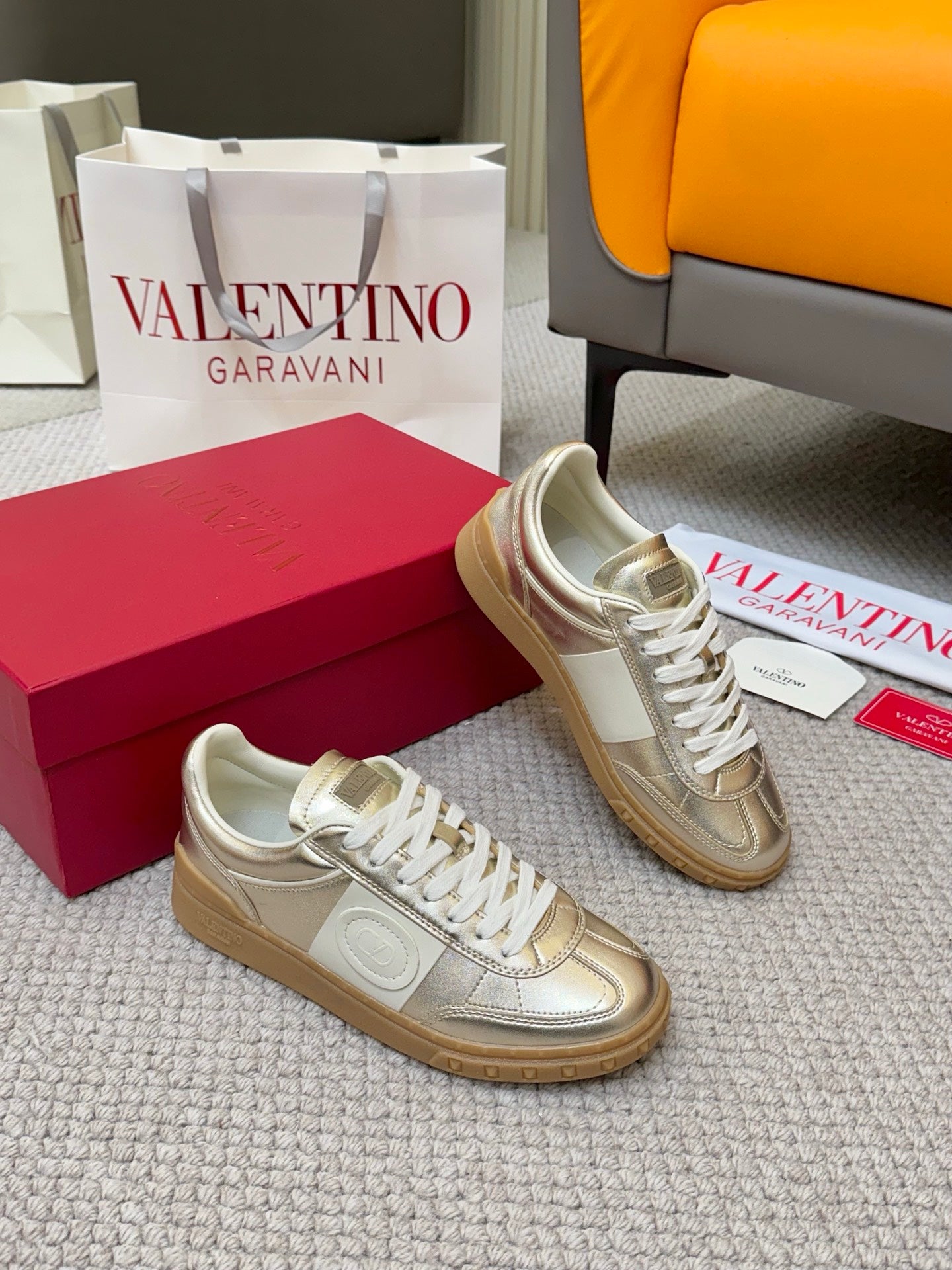LuxluxHouse Best Quality Shoes Valentino