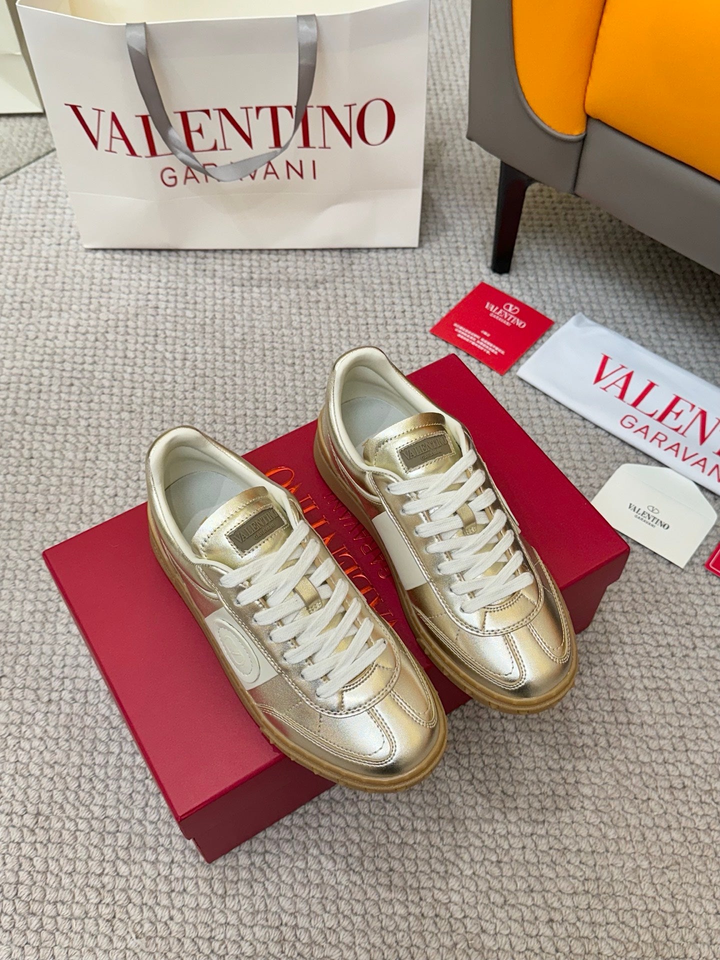 LuxluxHouse Best Quality Shoes Valentino