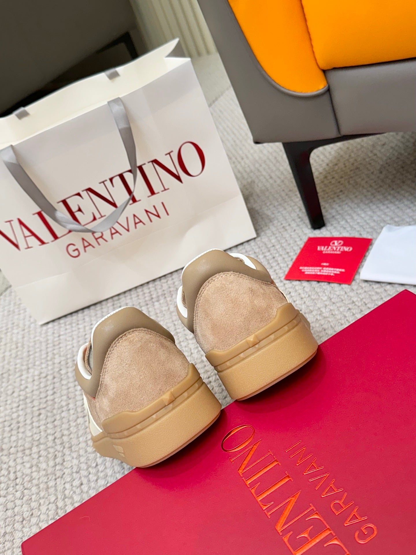LuxluxHouse Best Quality Shoes Valentino