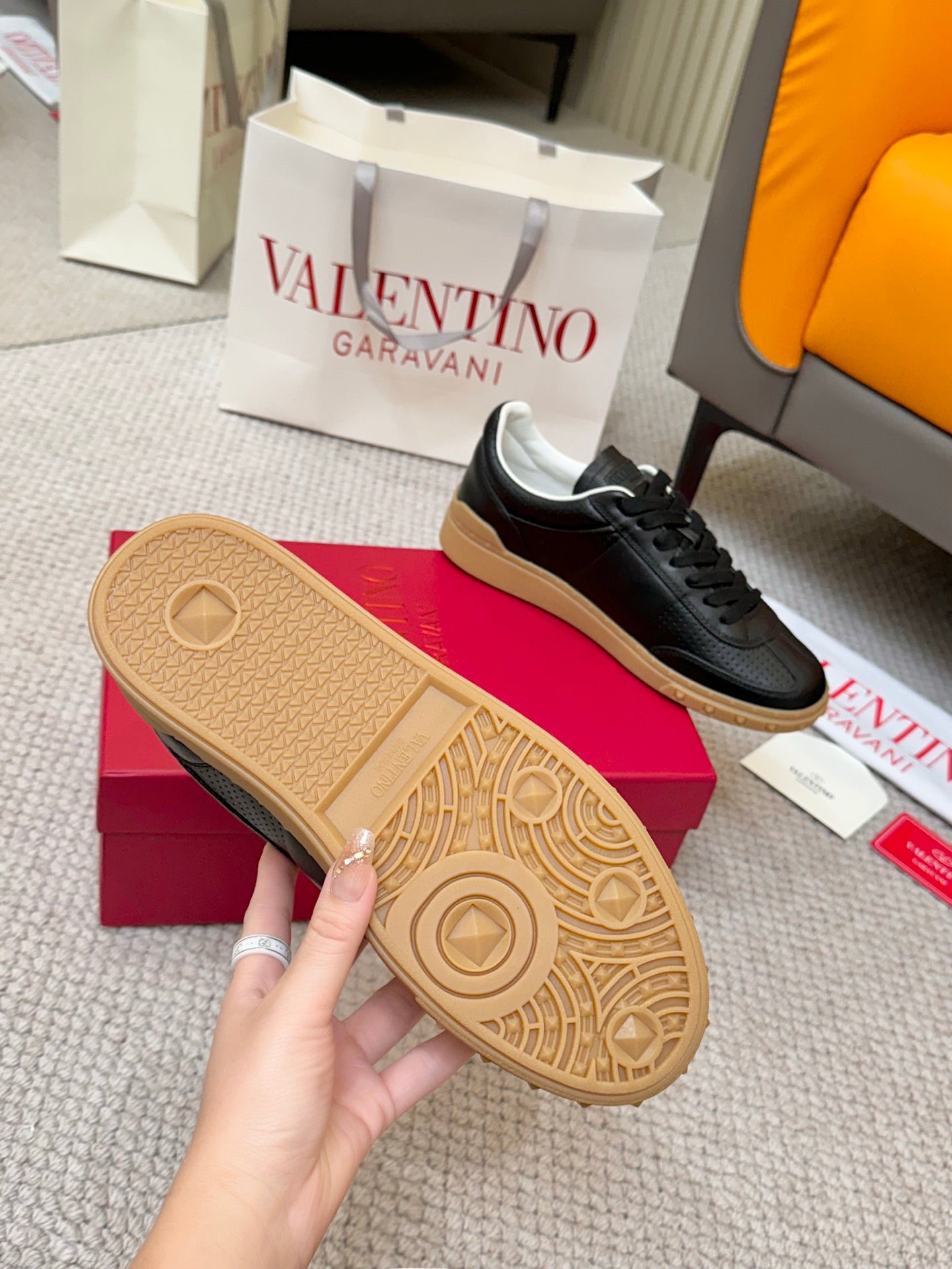 LuxluxHouse Best Quality Shoes Valentino