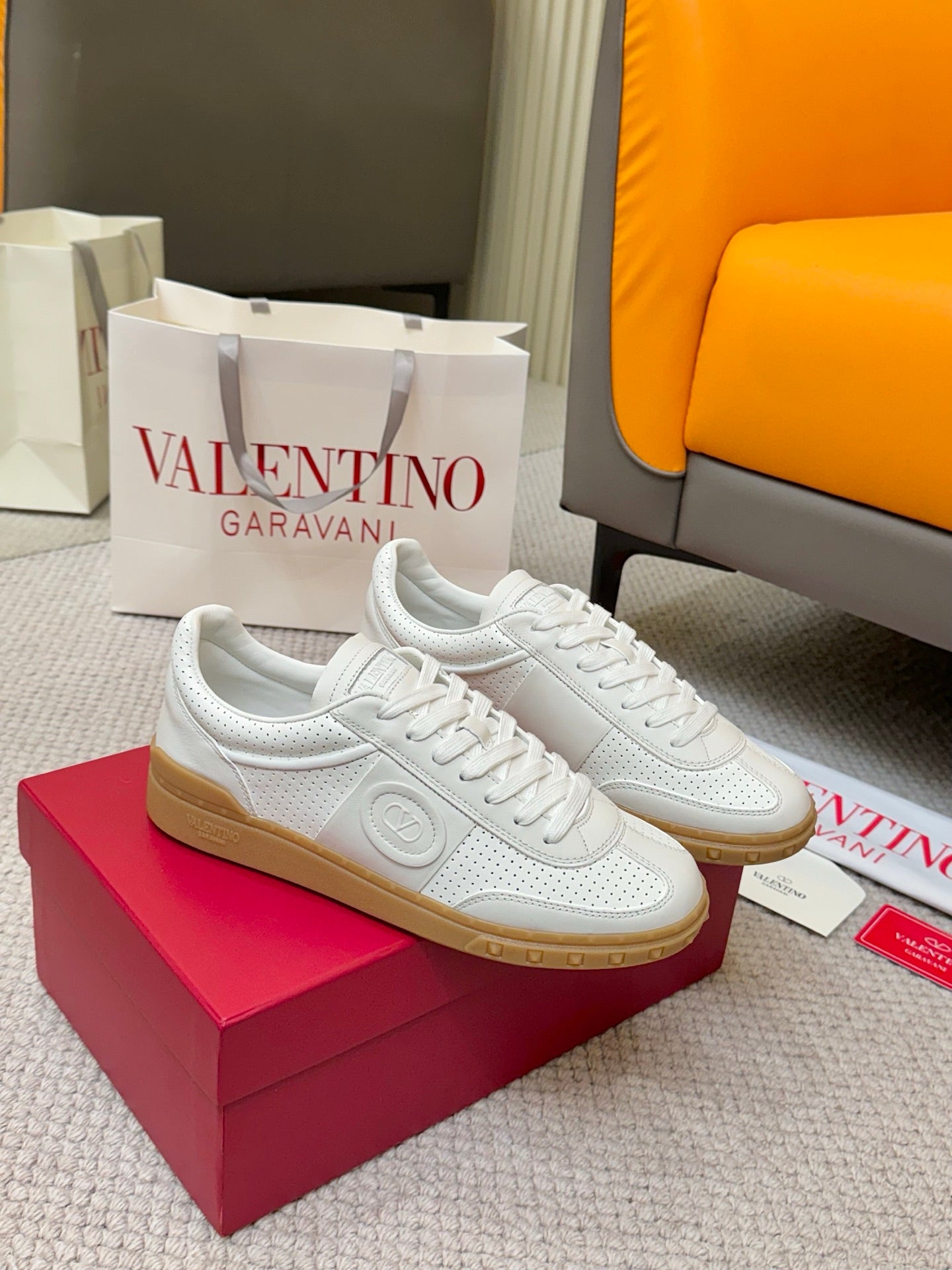LuxluxHouse Best Quality Shoes Valentino