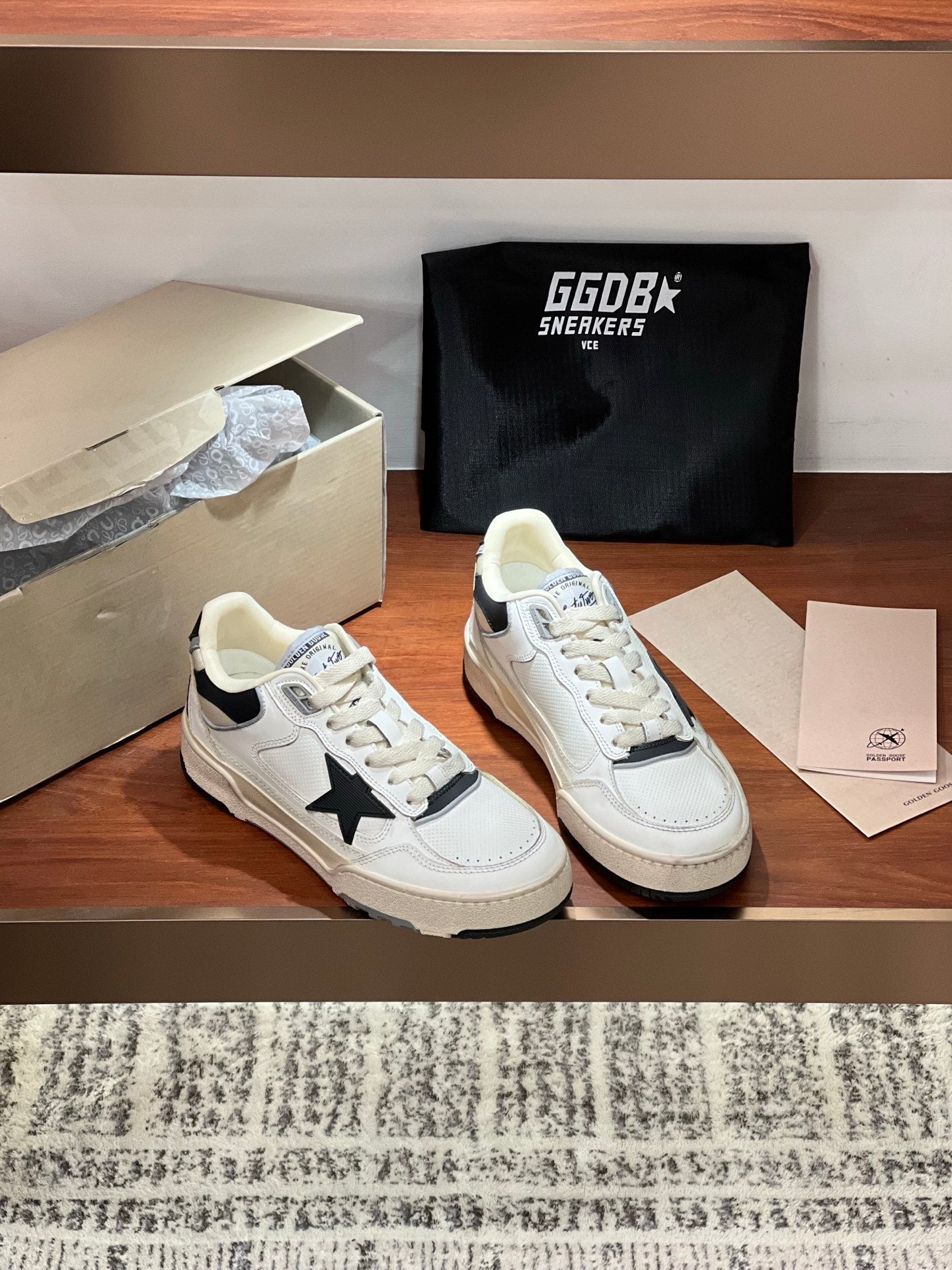 LuxluxHouse Best Quality Shoes Golden Goose