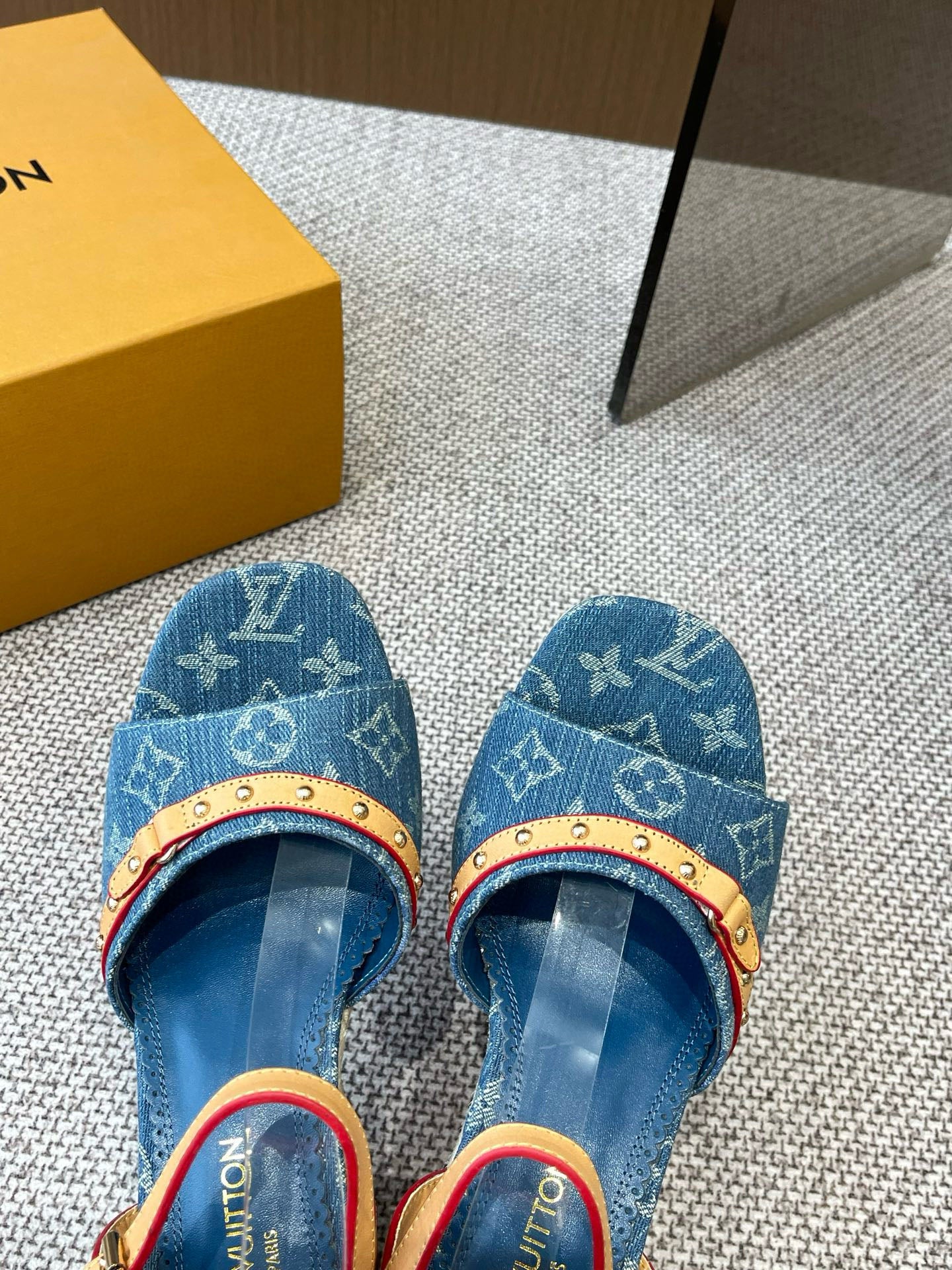 LuxluxHouse Best Quality Women Shoes Louis Vuitton