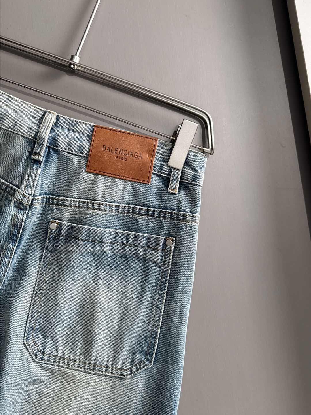 LuxluxHouse Best Quality Clothes Balenciaga Pants