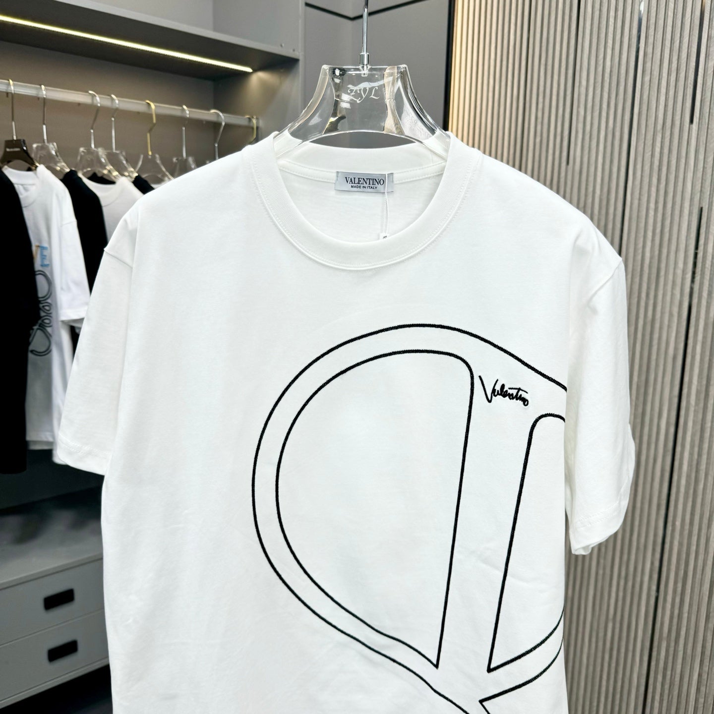 LuxluxHouse Best Quality Clothes Valentino T-shirt