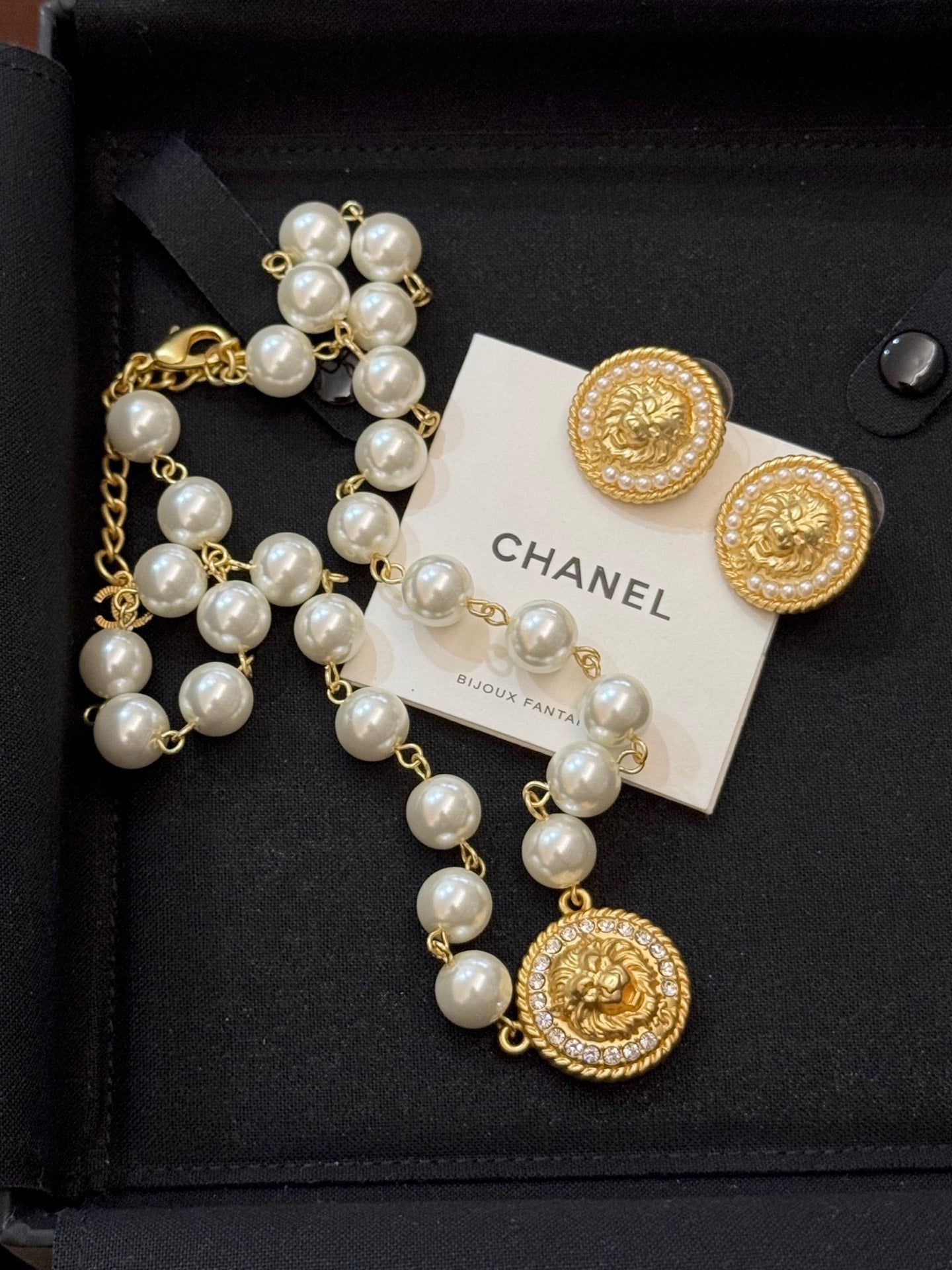LuxluxHouse Low Price And High Quality Accessories Chanel