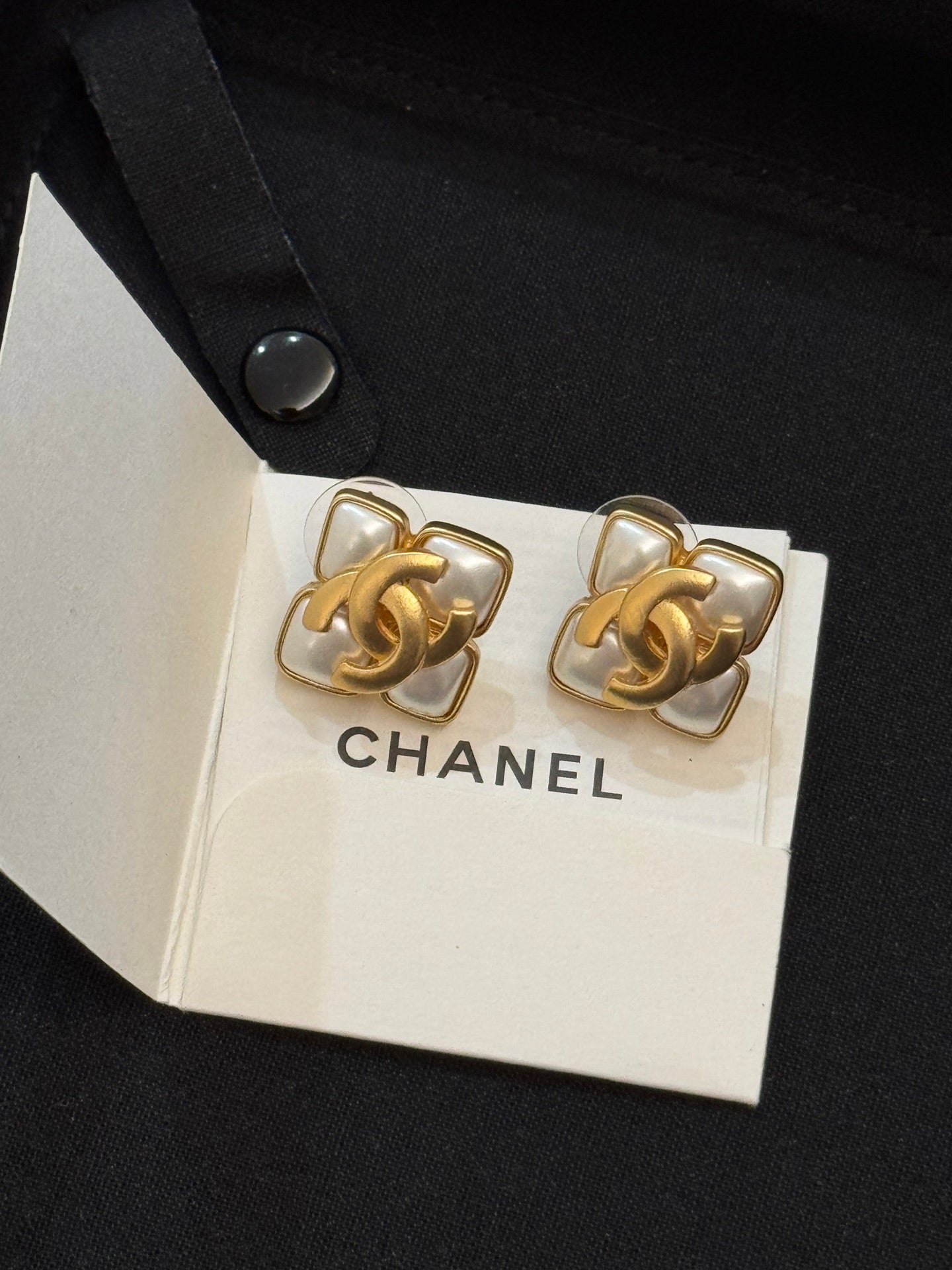 LuxluxHouse Low Price And High Quality Accessories Chanel