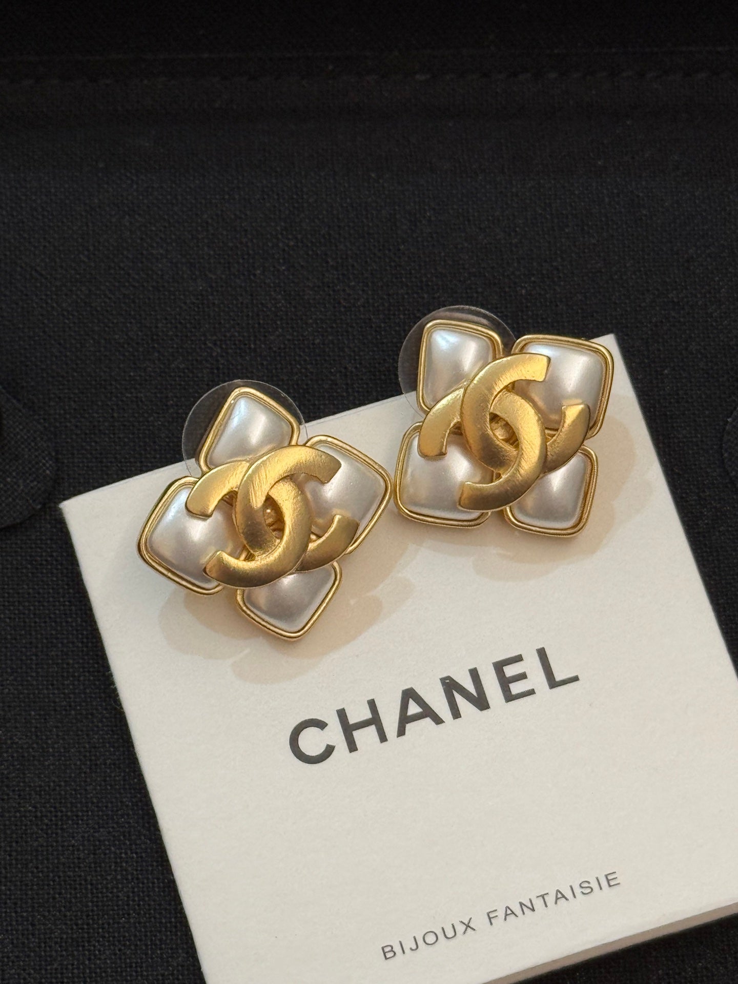 LuxluxHouse Low Price And High Quality Accessories Chanel
