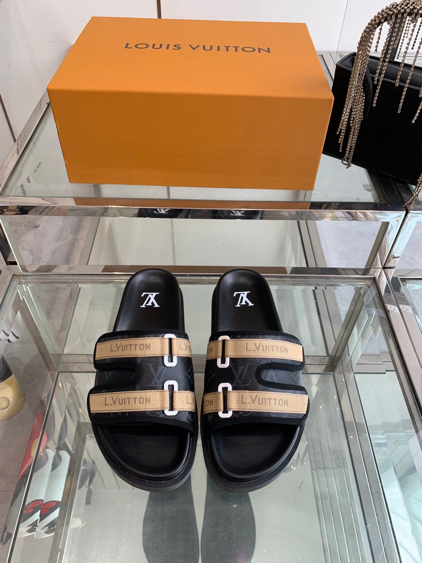LuxluxHouse Best Quality Sandals Louis Vuitton
