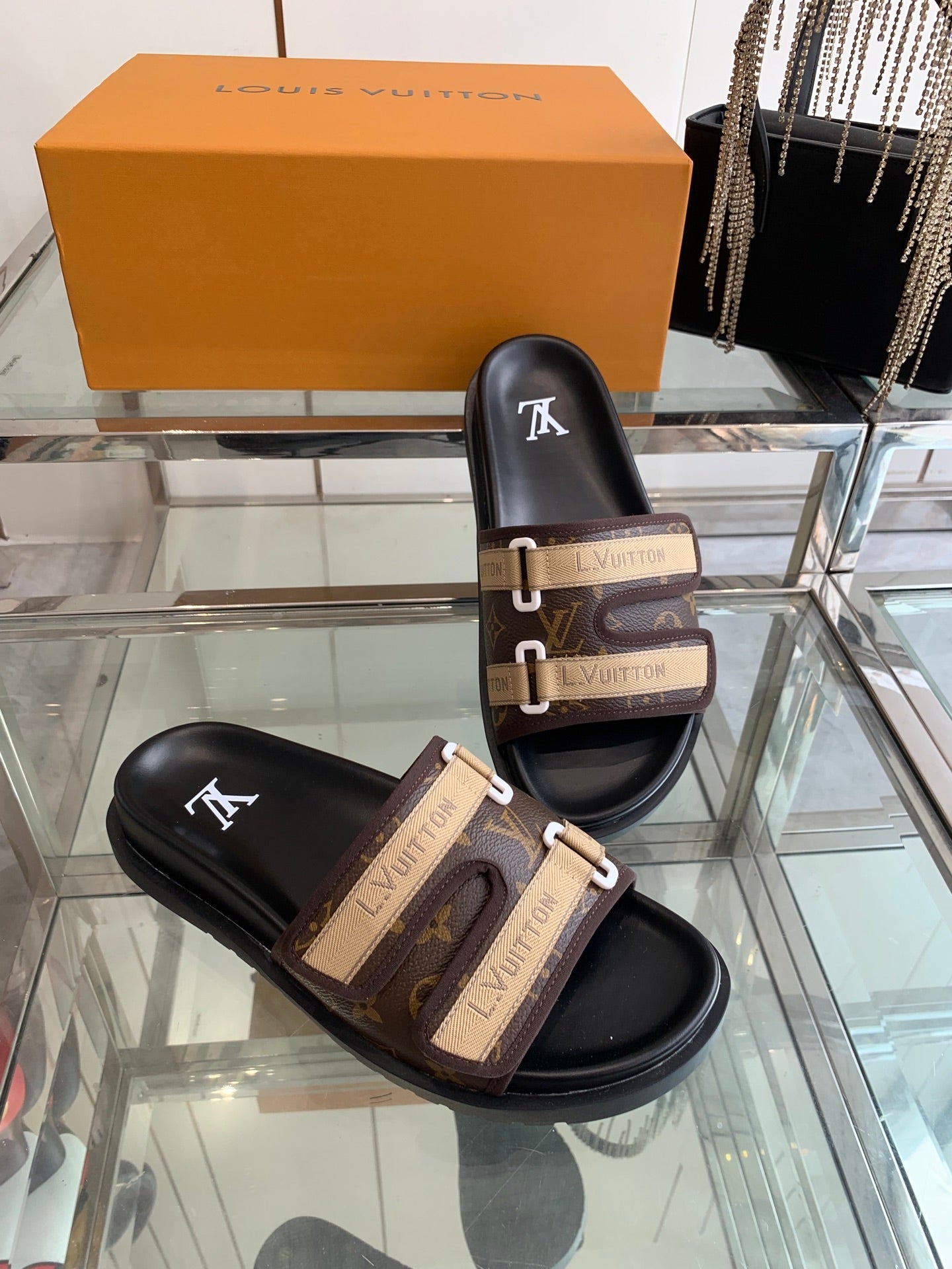 LuxluxHouse Best Quality Sandals Louis Vuitton