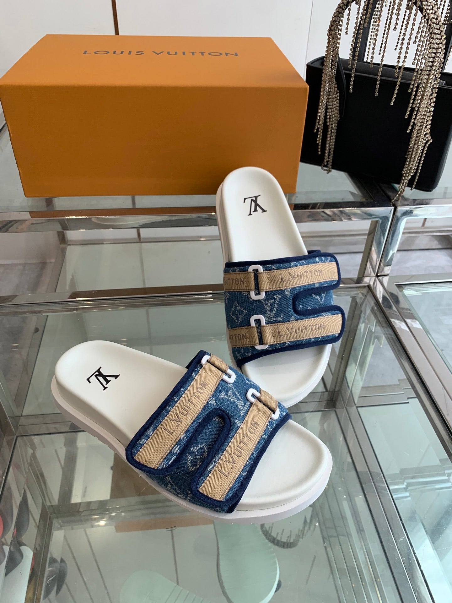 LuxluxHouse Best Quality Sandals Louis Vuitton