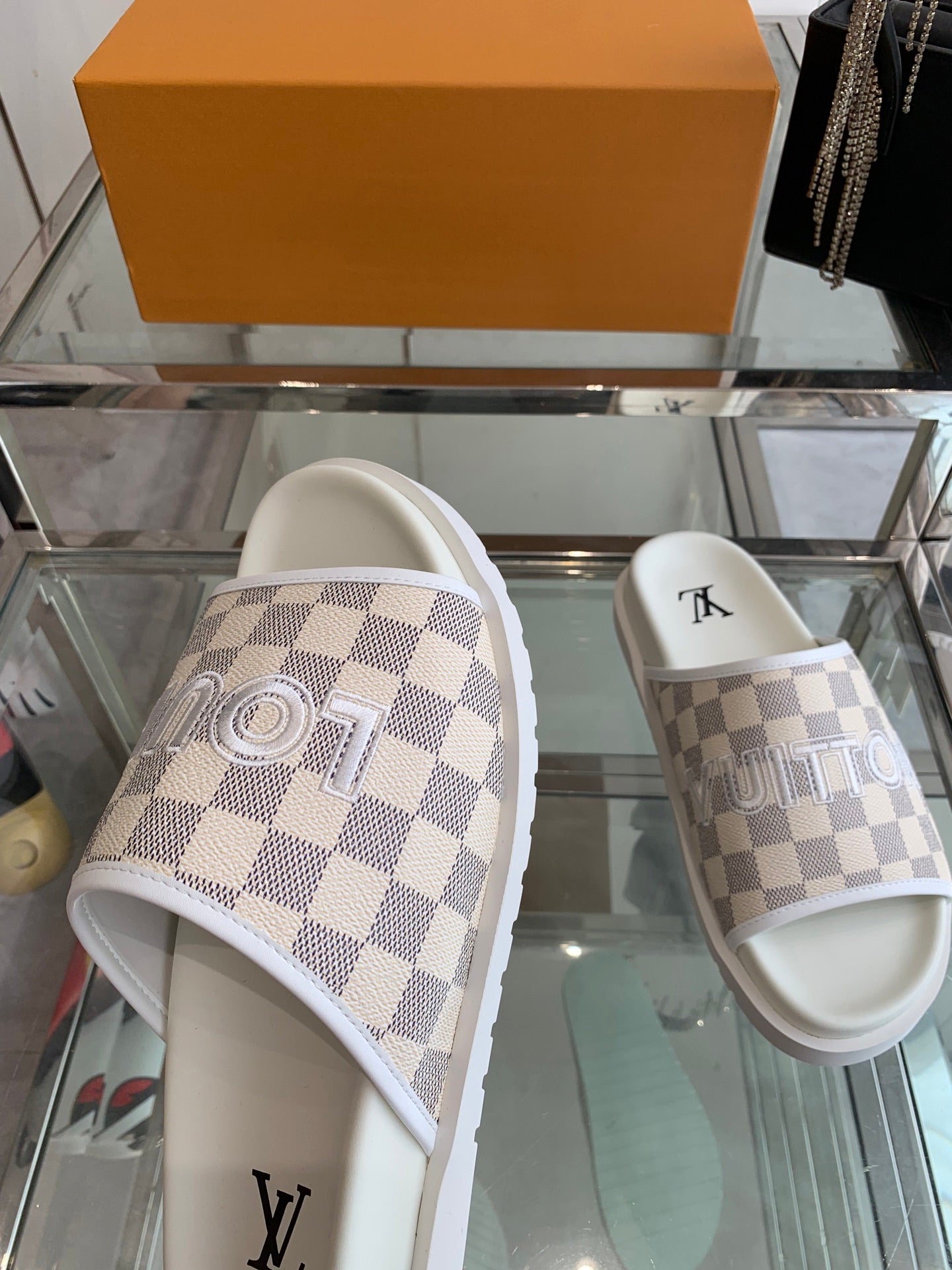 LuxluxHouse Best Quality Sandals Louis Vuitton