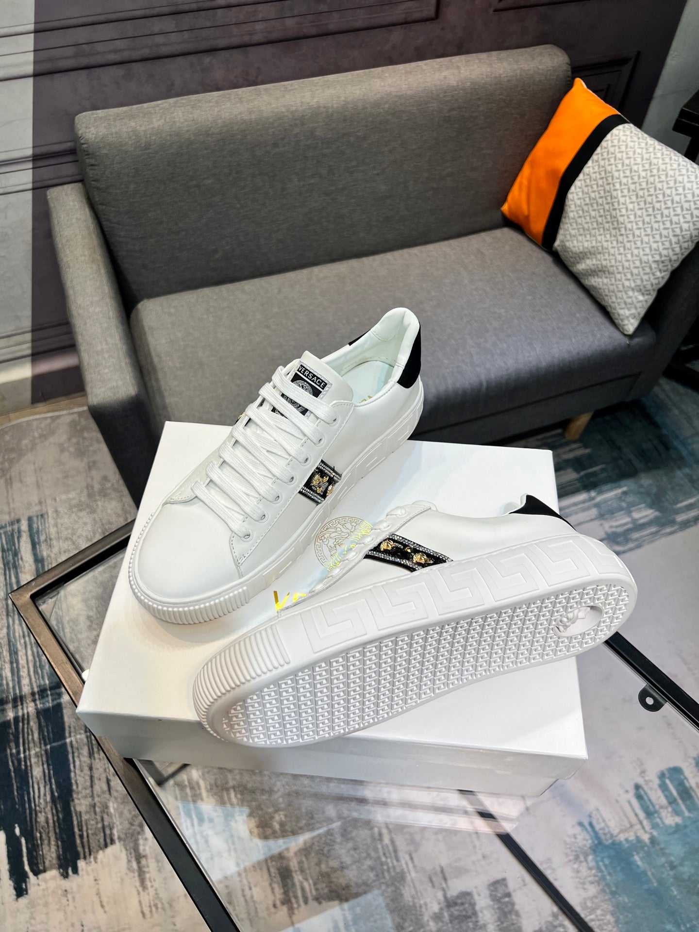 LuxluxHouse Best Quality Shoes Versace