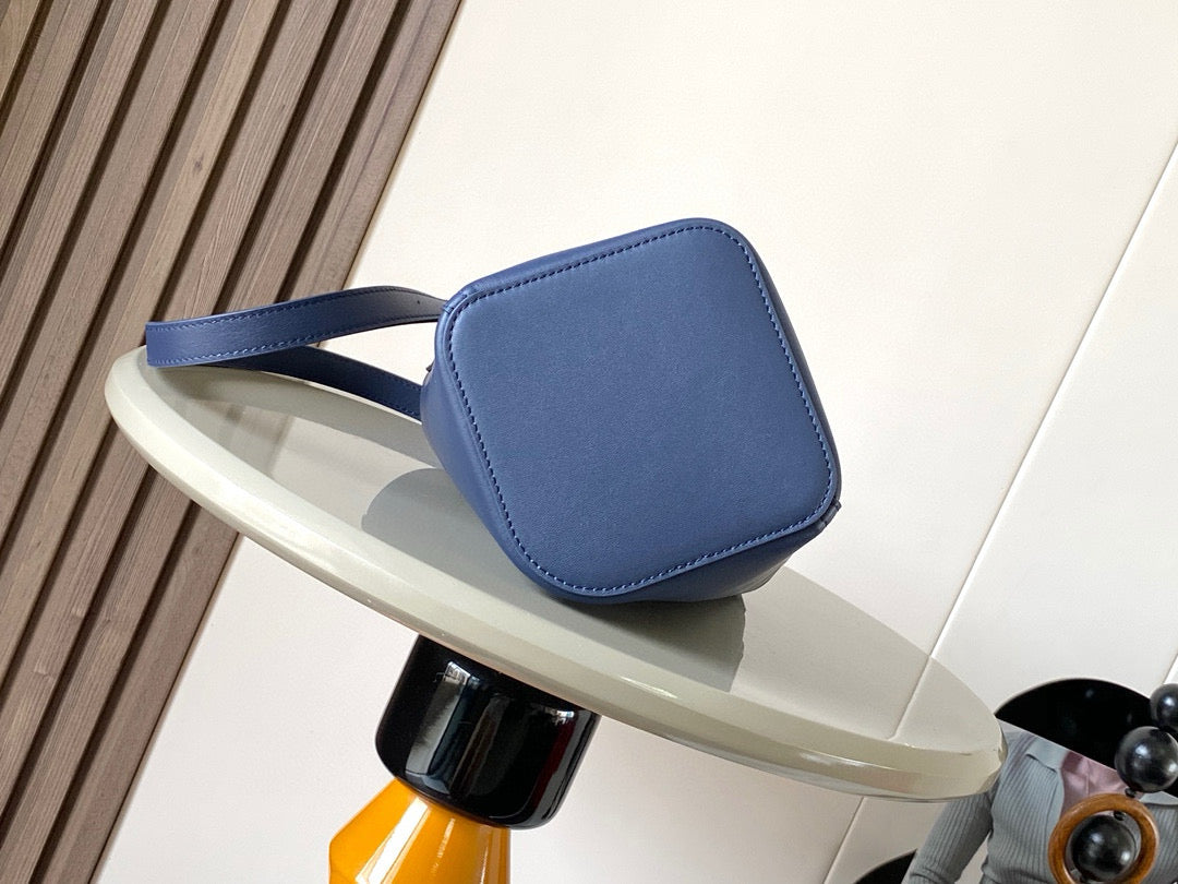 LuxluxHouse Best Quality Bags Loewe