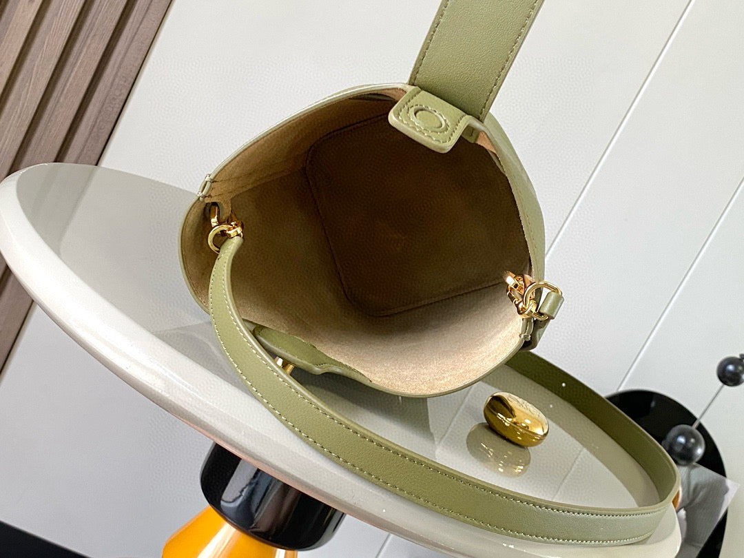 LuxluxHouse Best Quality Bags Loewe