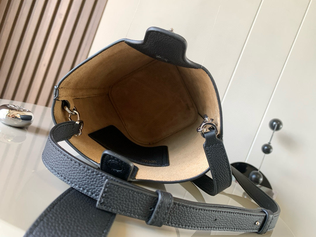 LuxluxHouse Best Quality Bags Loewe