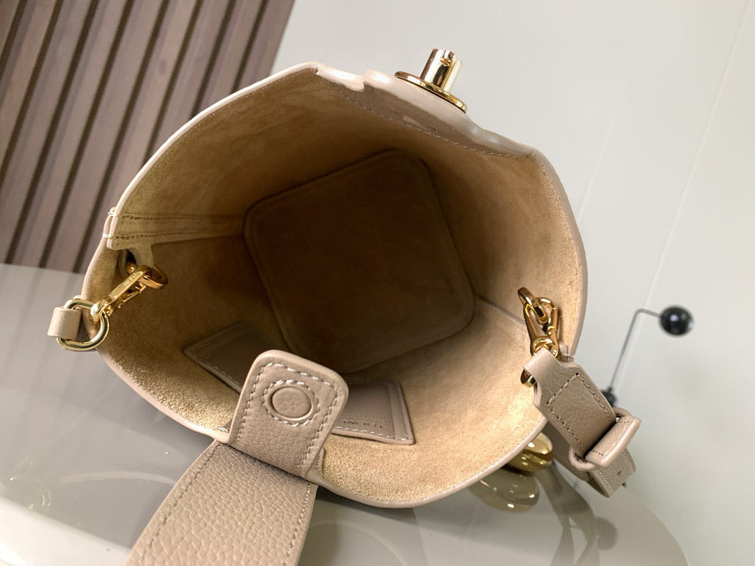 LuxluxHouse Best Quality Bags Loewe