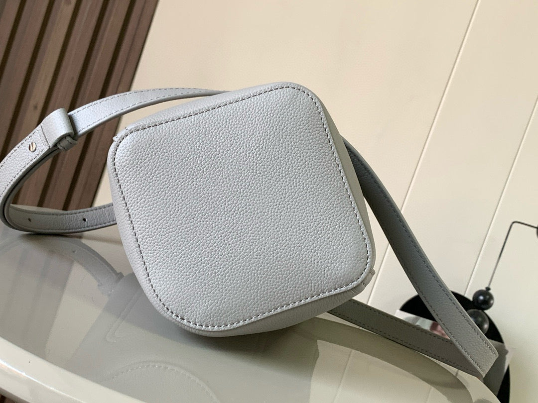 LuxluxHouse Best Quality Bags Loewe