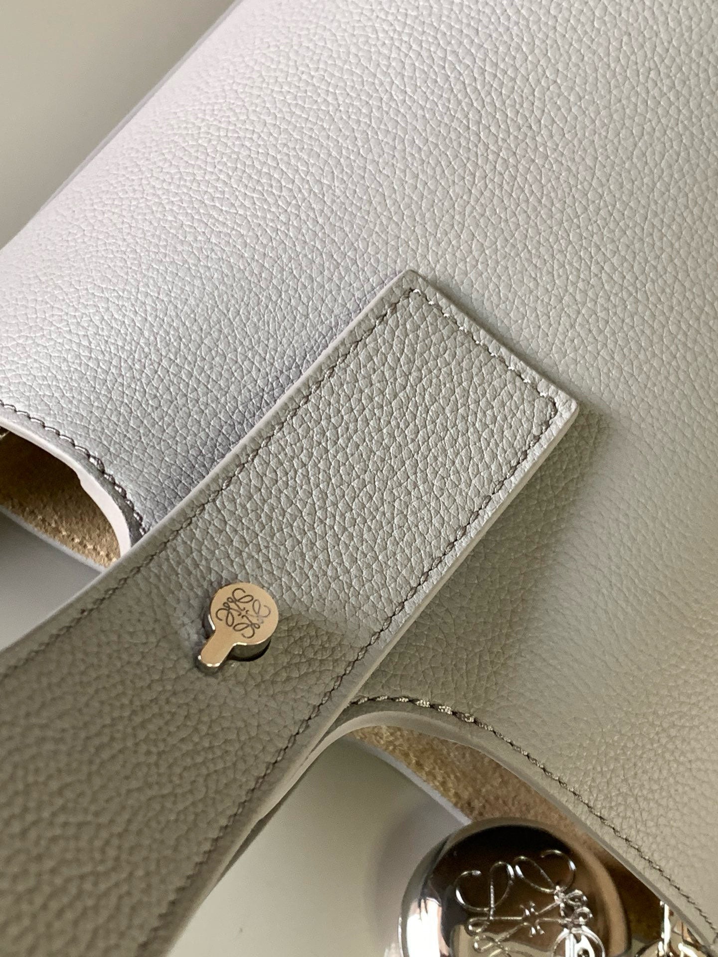 LuxluxHouse Best Quality Bags Loewe
