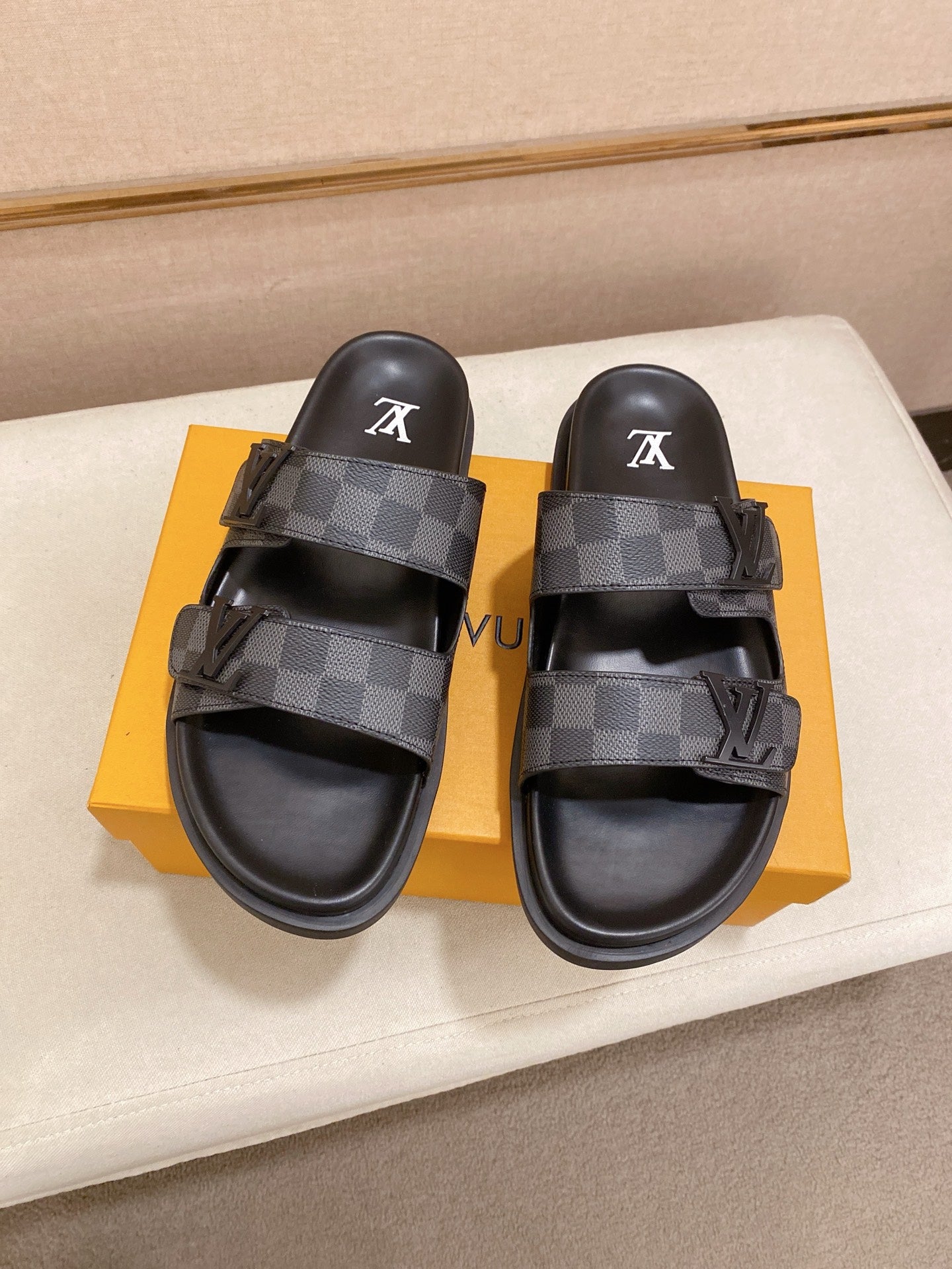 LuxluxHouse Best Quality Sandals Louis Vuitton