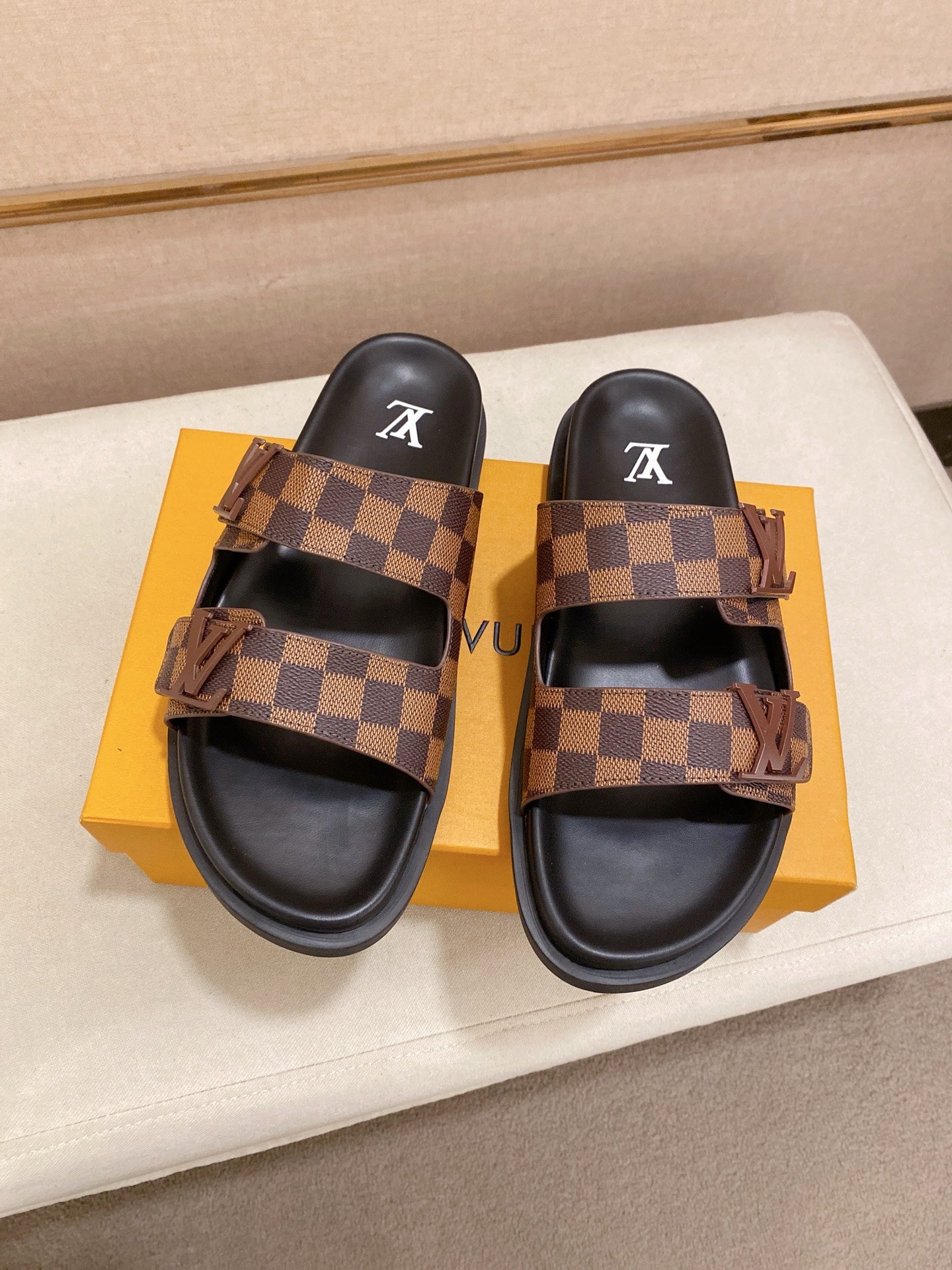 LuxluxHouse Best Quality Sandals Louis Vuitton