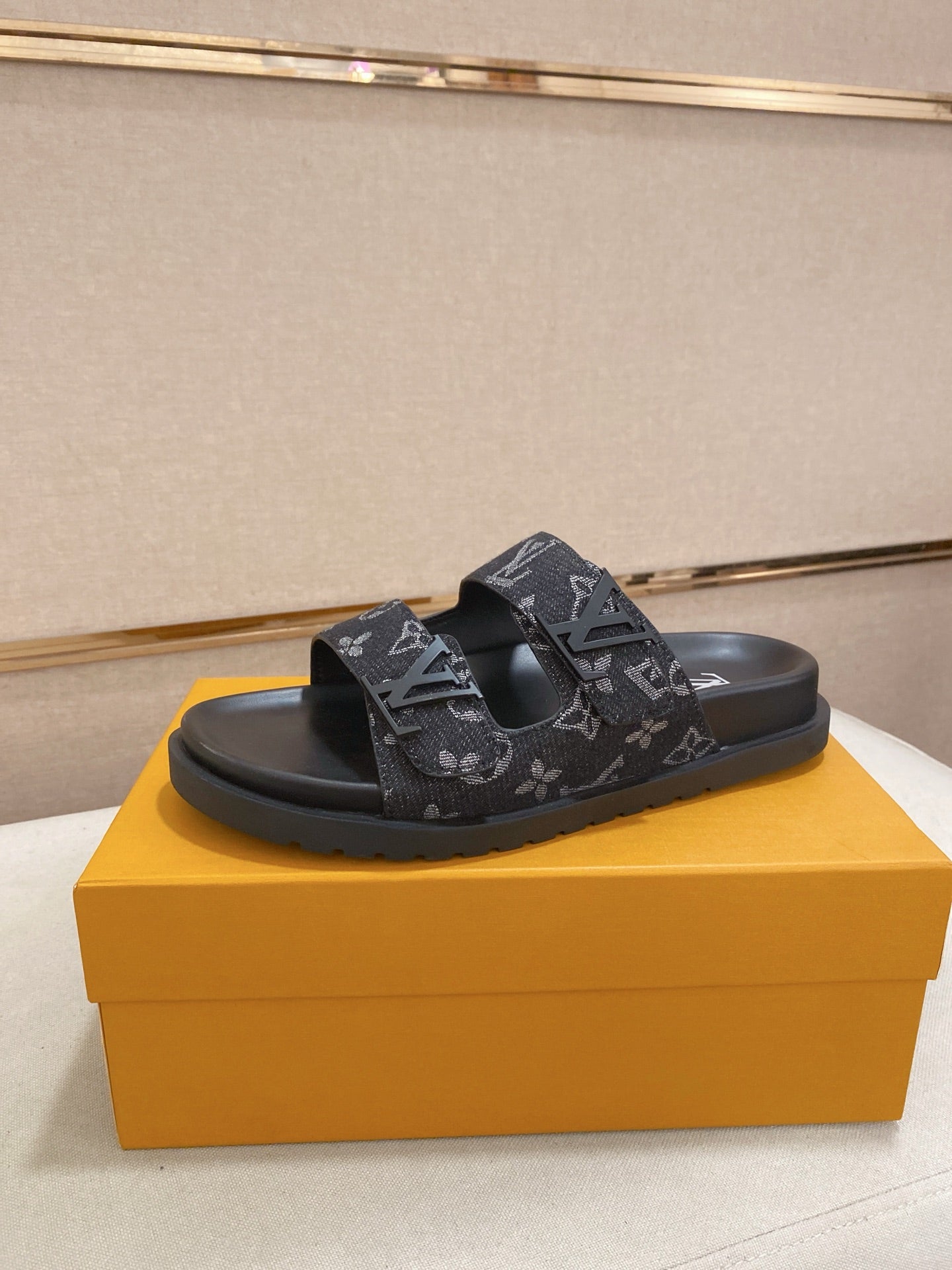 LuxluxHouse Best Quality Sandals Louis Vuitton