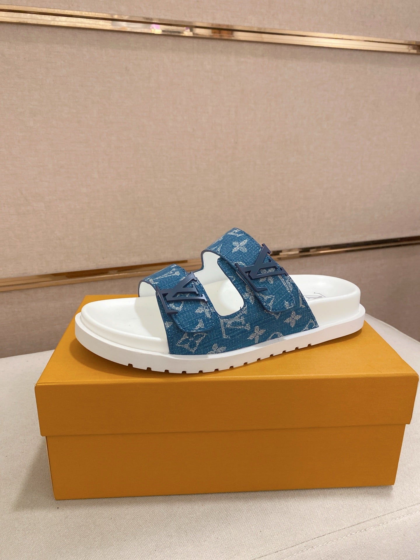 LuxluxHouse Best Quality Sandals Louis Vuitton