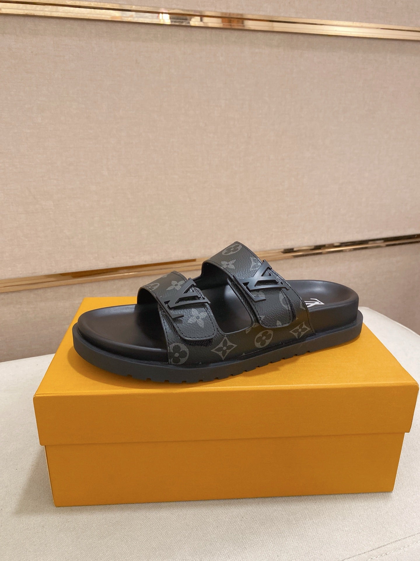 LuxluxHouse Best Quality Sandals Louis Vuitton