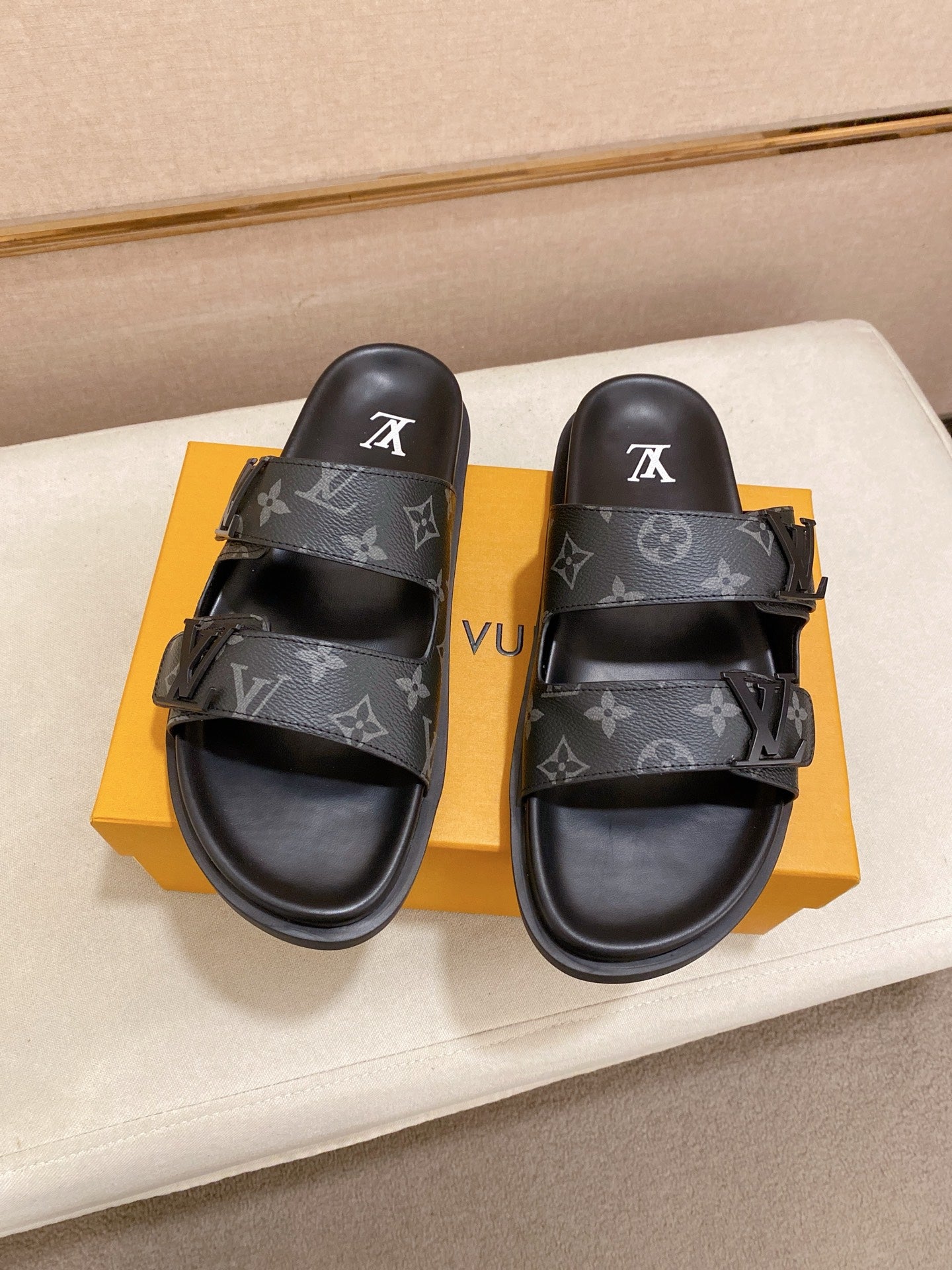 LuxluxHouse Best Quality Sandals Louis Vuitton