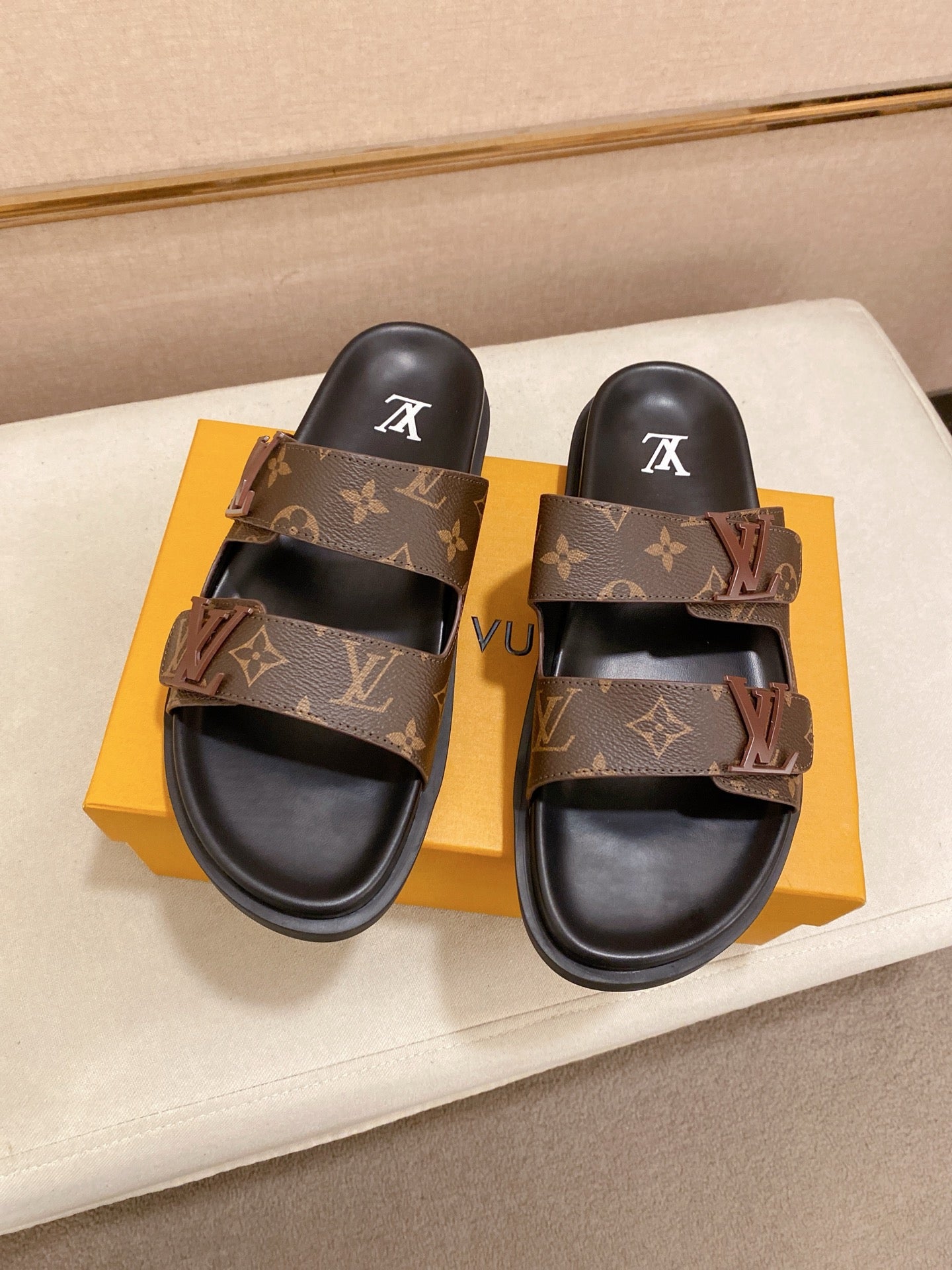 LuxluxHouse Best Quality Sandals Louis Vuitton