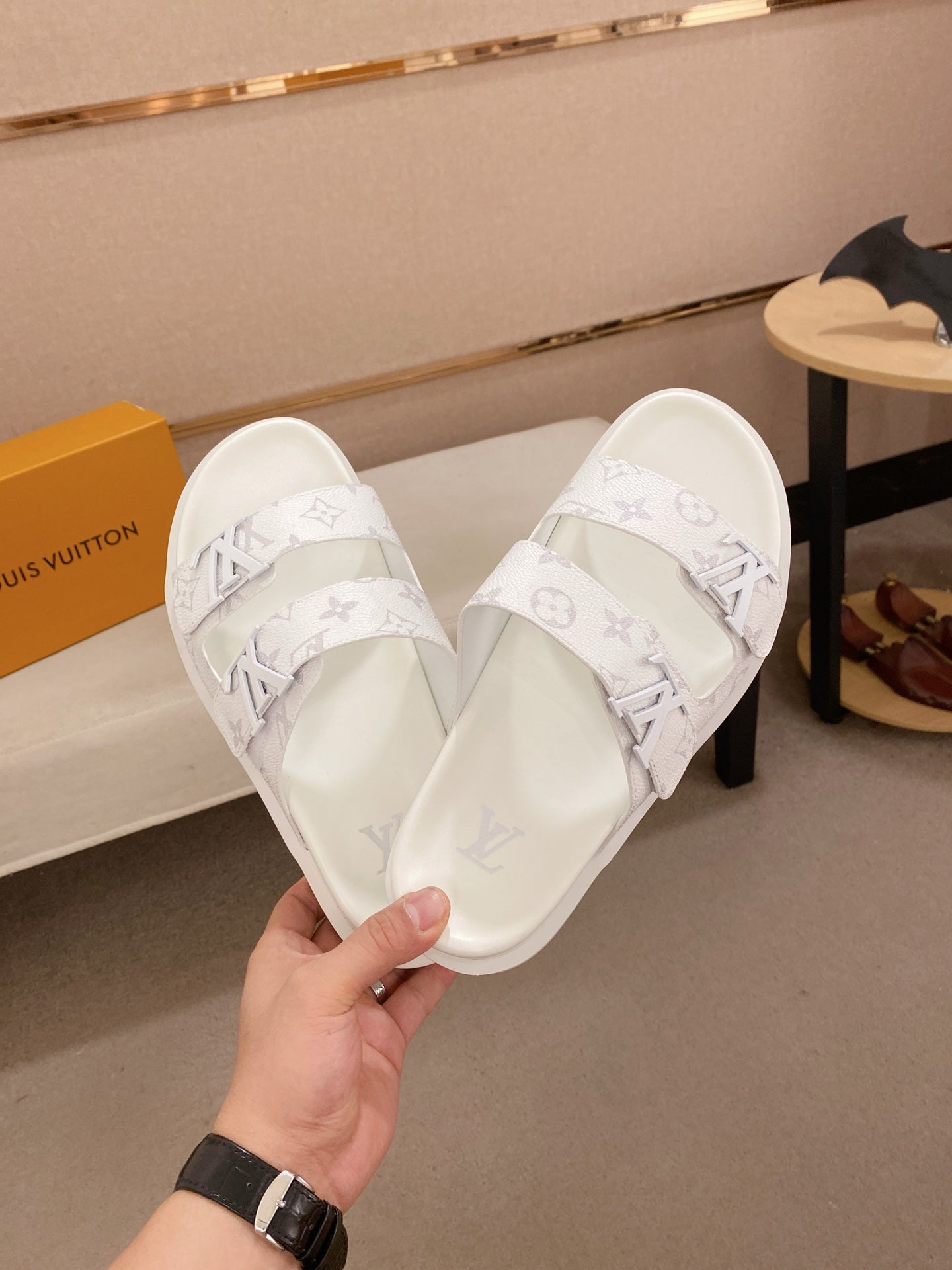 LuxluxHouse Best Quality Sandals Louis Vuitton