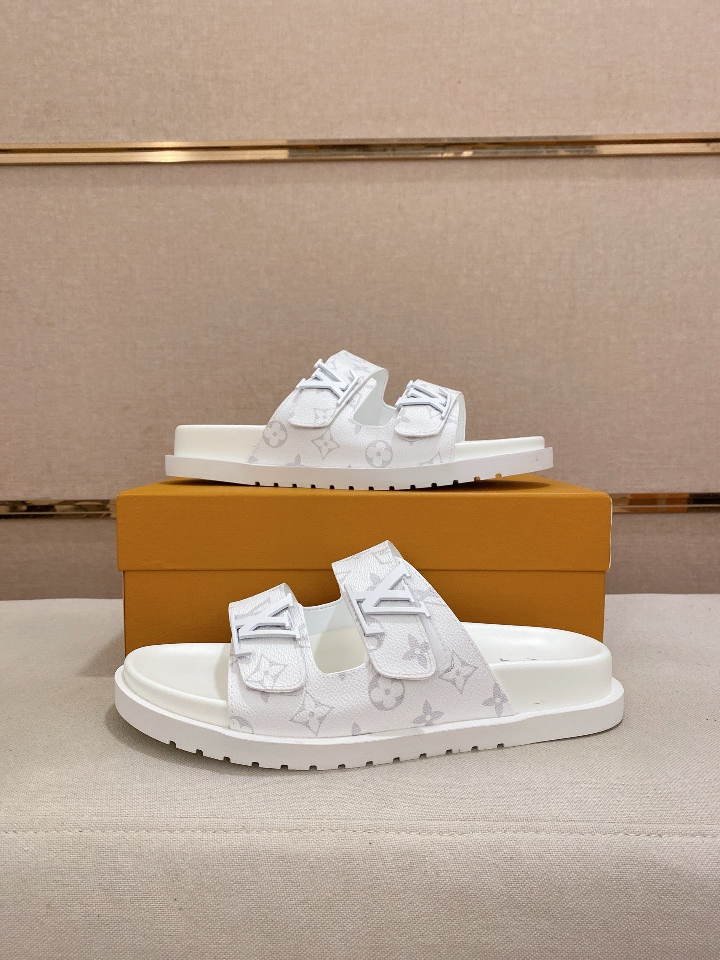 LuxluxHouse Best Quality Sandals Louis Vuitton