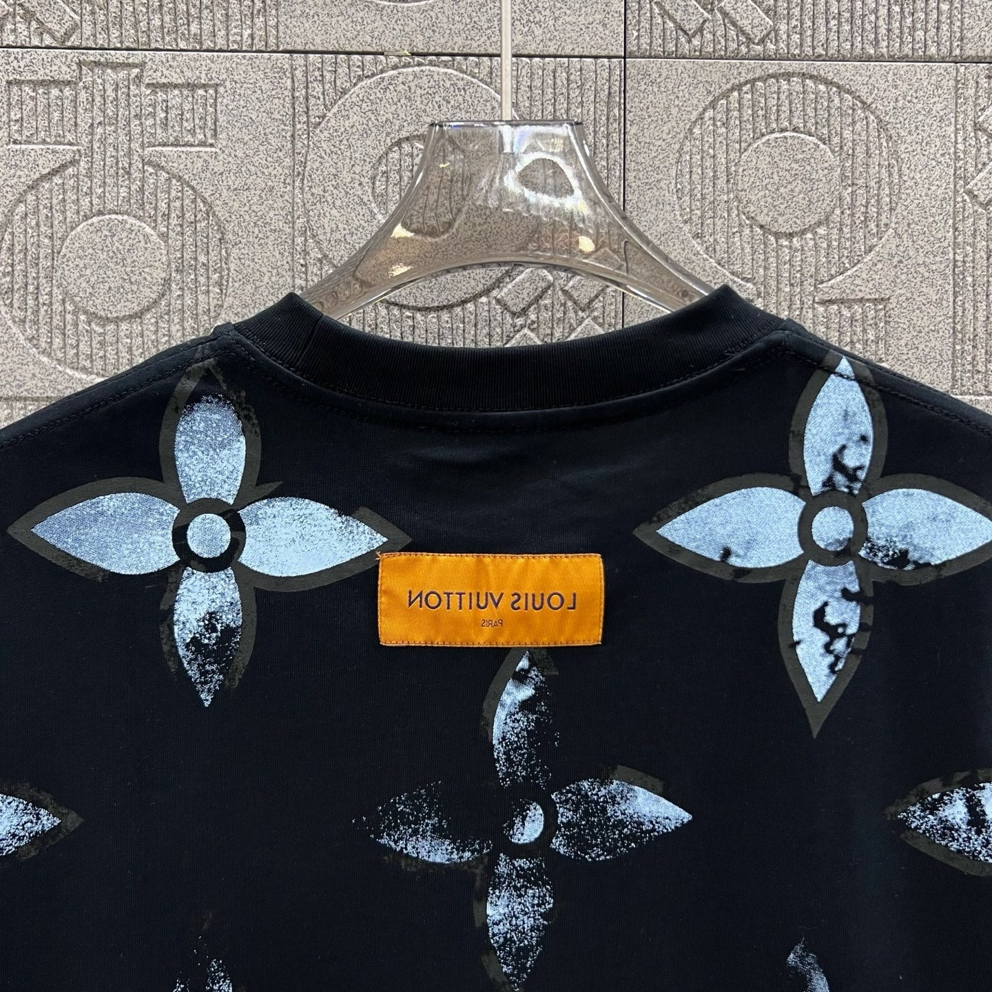 LuxluxHouse Best Quality Clothes T-shirt Louis Vuitton