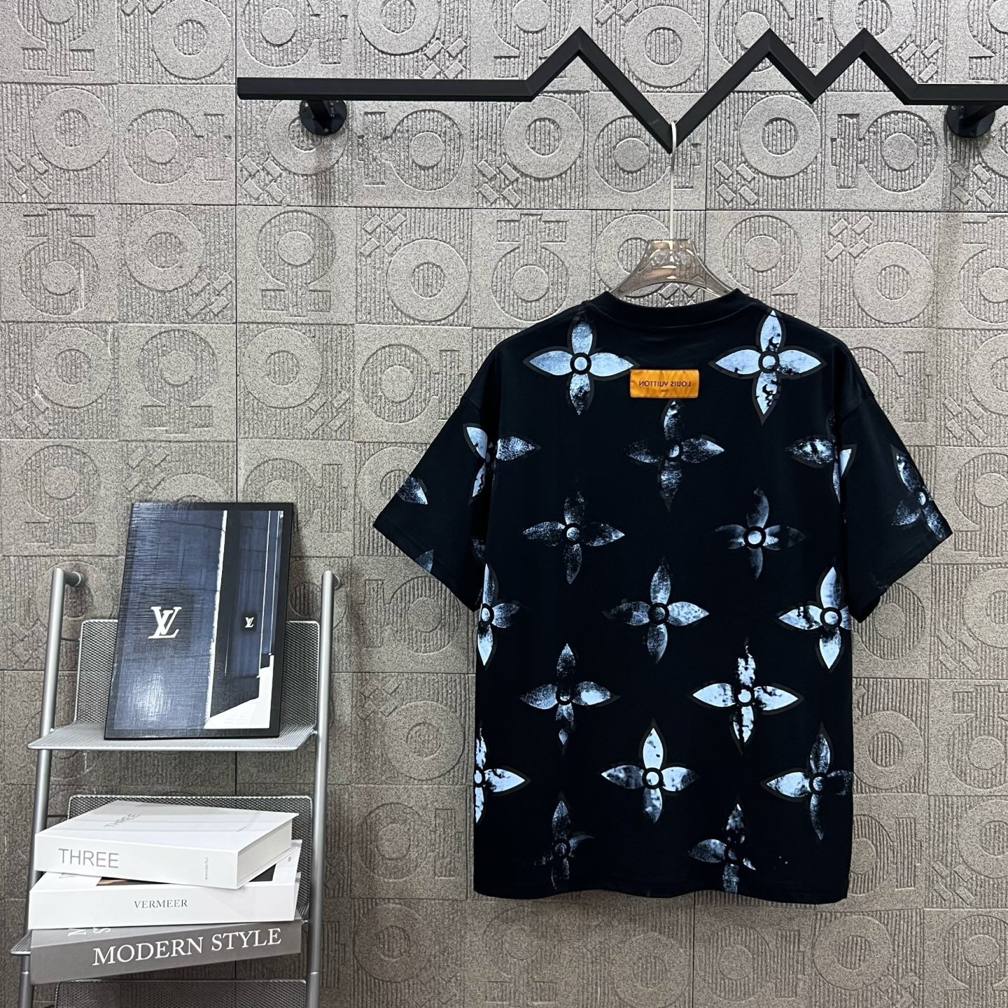 LuxluxHouse Best Quality Clothes T-shirt Louis Vuitton