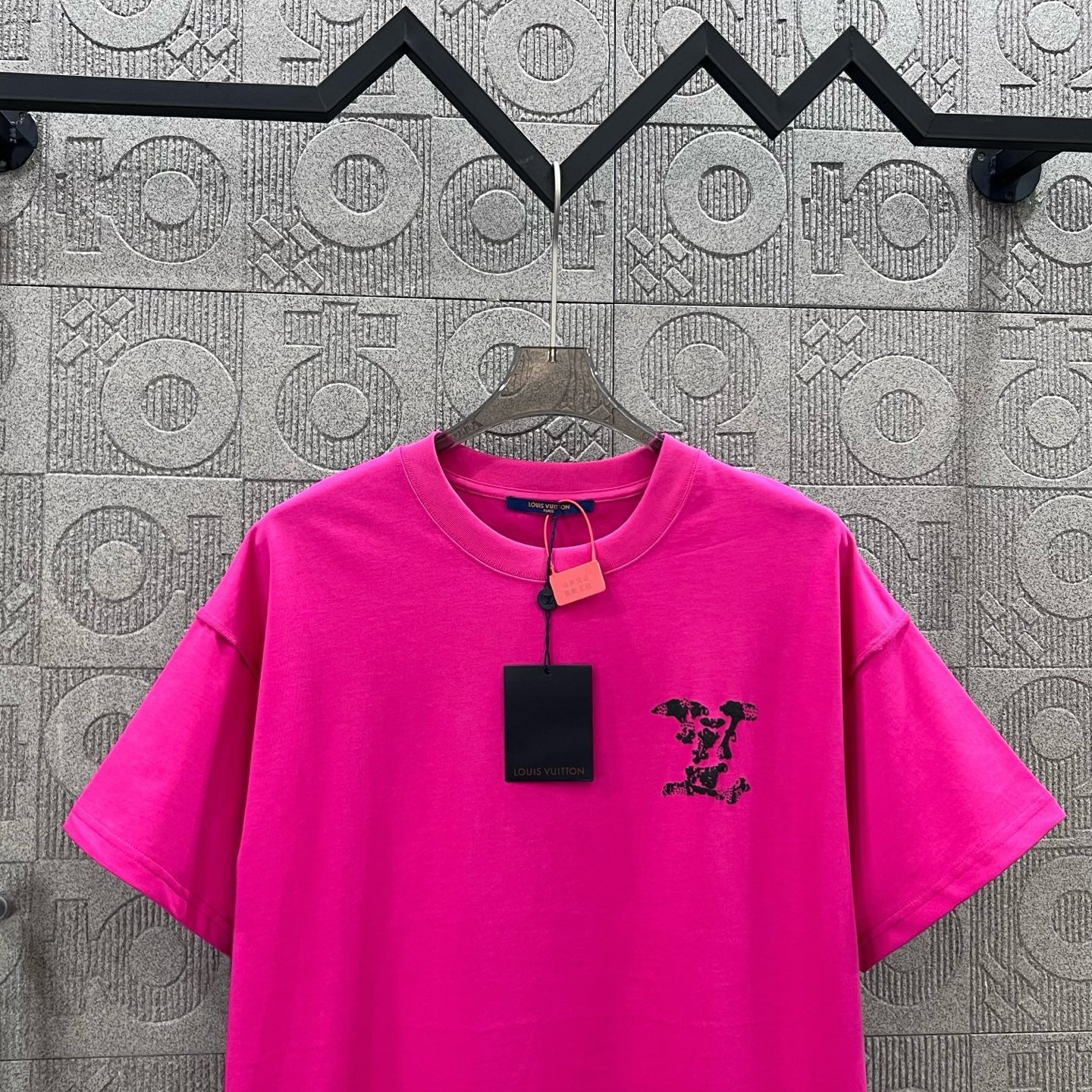 LuxluxHouse Best Quality Clothes T-shirt Louis Vuitton