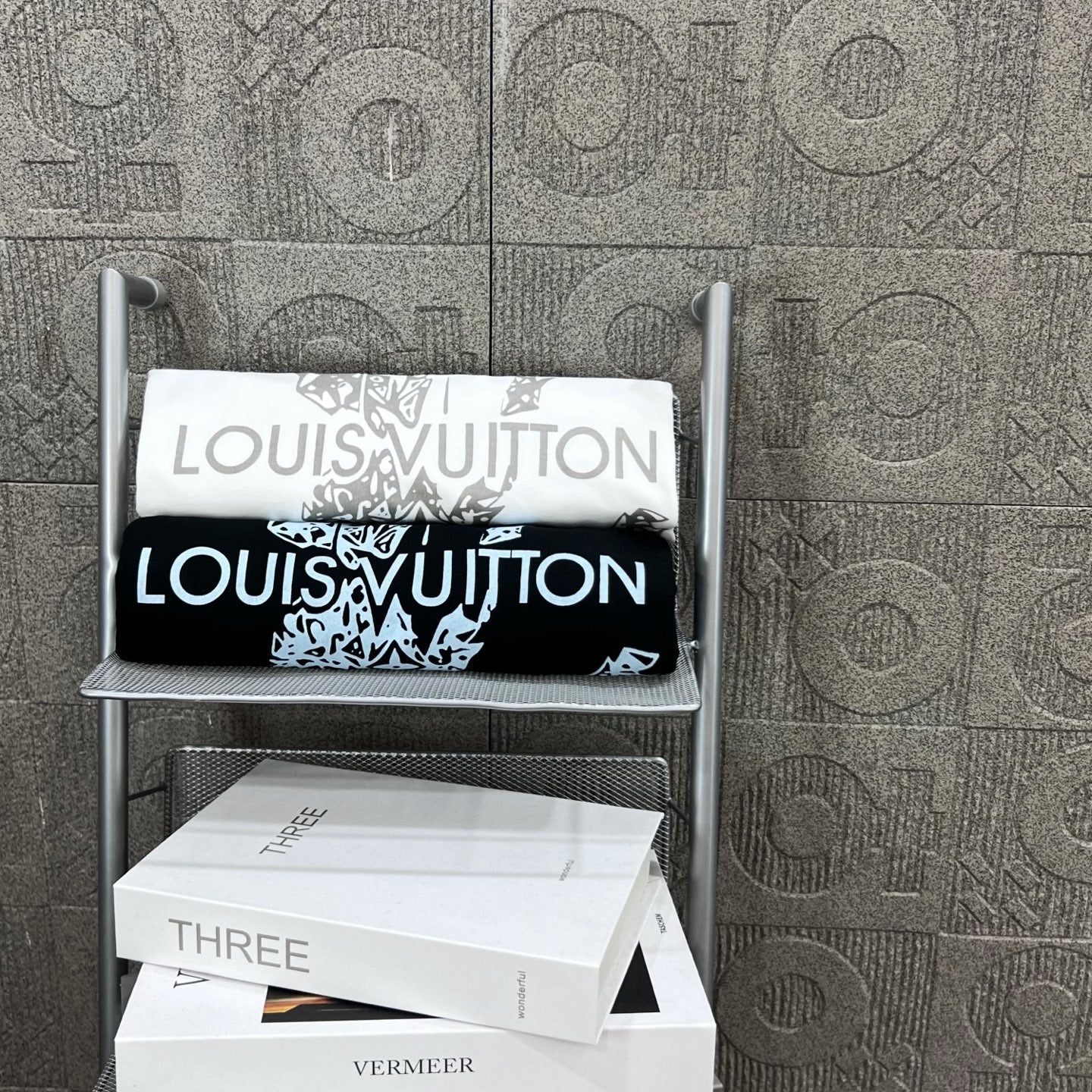 LuxluxHouse Best Quality Clothes T-shirt Louis Vuitton