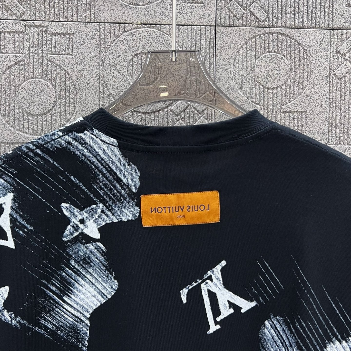 LuxluxHouse Best Quality Clothes T-shirt Louis Vuitton