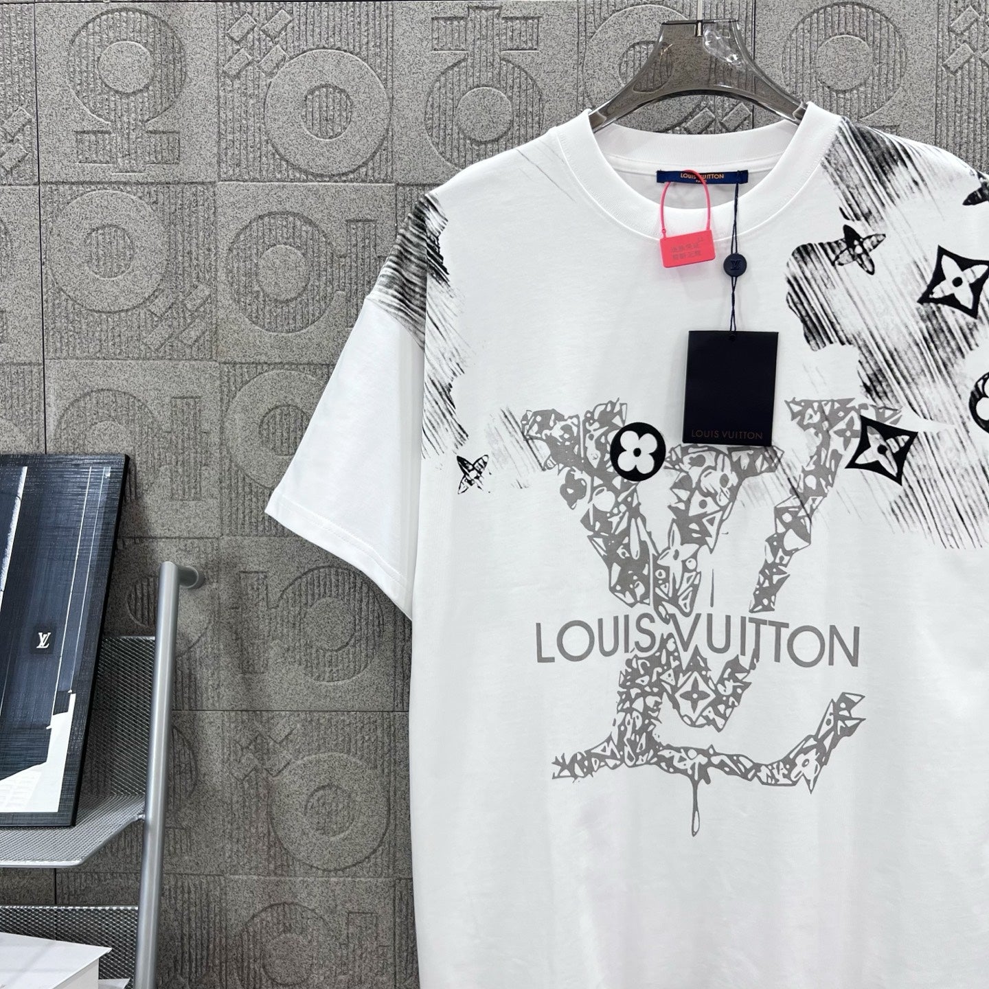 LuxluxHouse Best Quality Clothes T-shirt Louis Vuitton