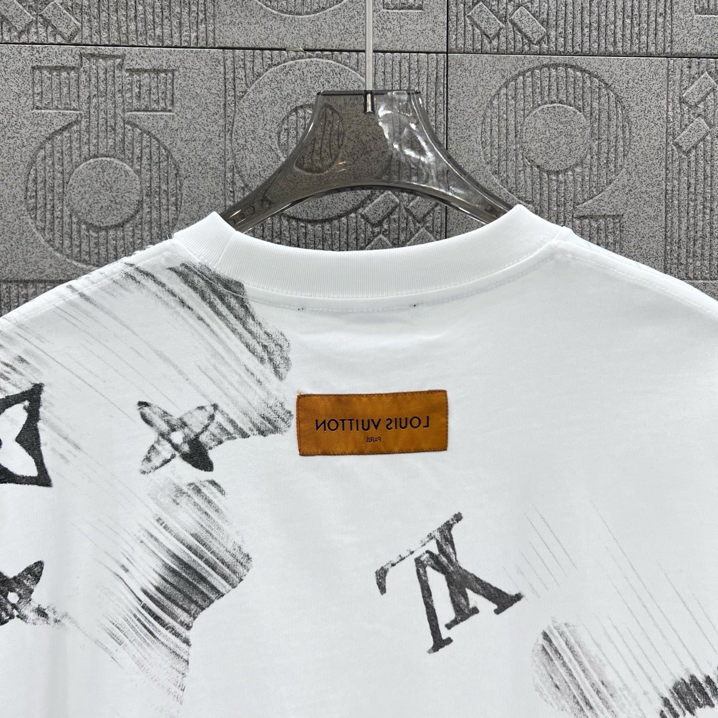 LuxluxHouse Best Quality Clothes T-shirt Louis Vuitton