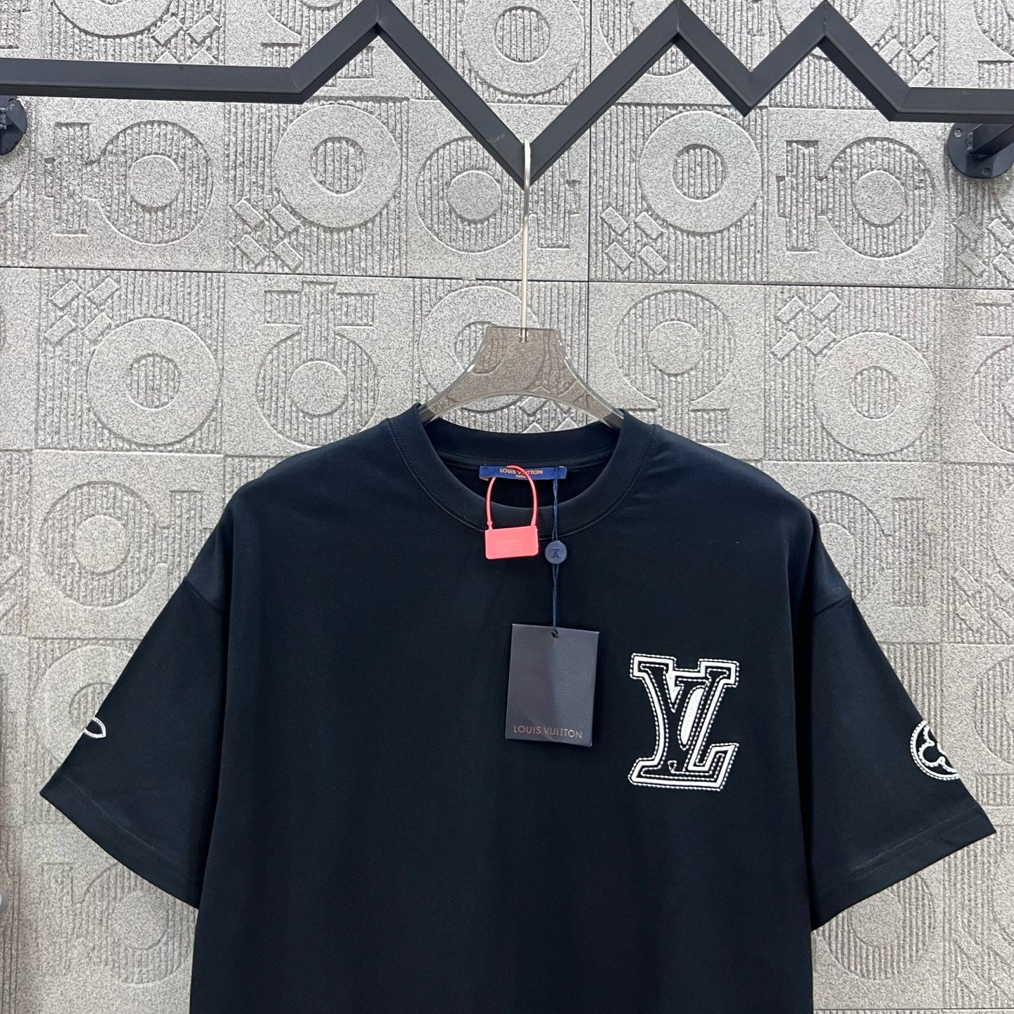 LuxluxHouse Best Quality Clothes T-shirt Louis Vuitton