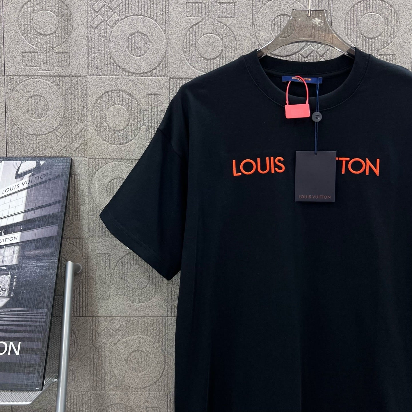LuxluxHouse Best Quality Clothes T-shirt Louis Vuitton