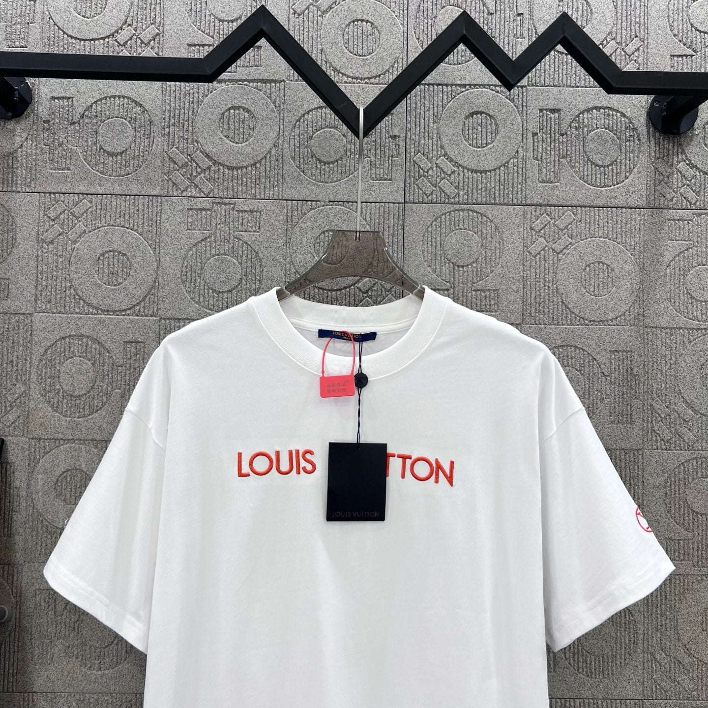 LuxluxHouse Best Quality Clothes T-shirt Louis Vuitton