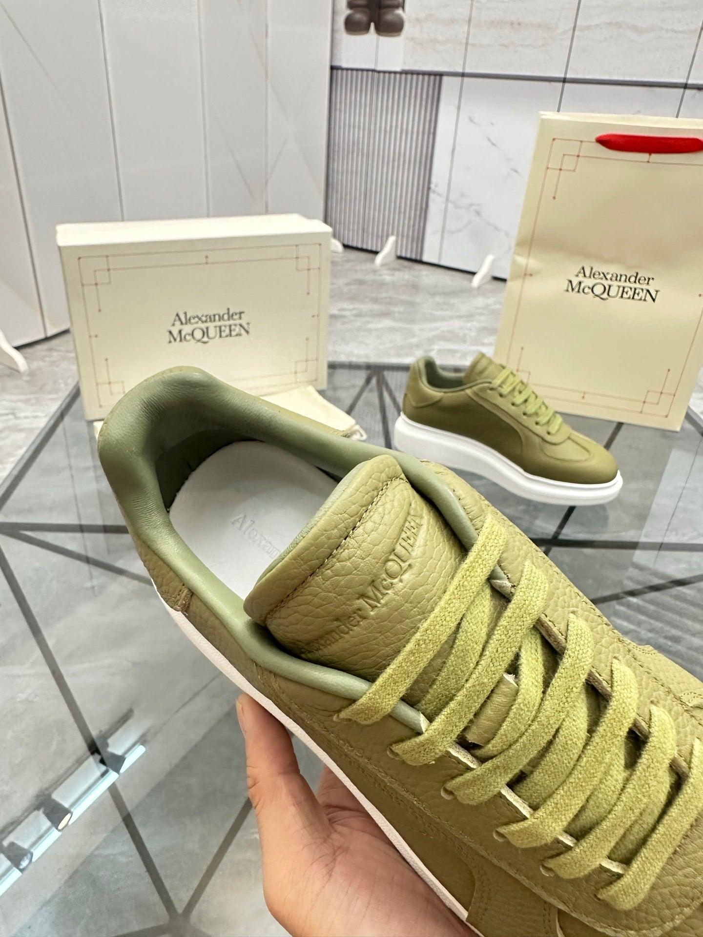 LuxluxHouse Best Quality Shoes Alexander McQueen