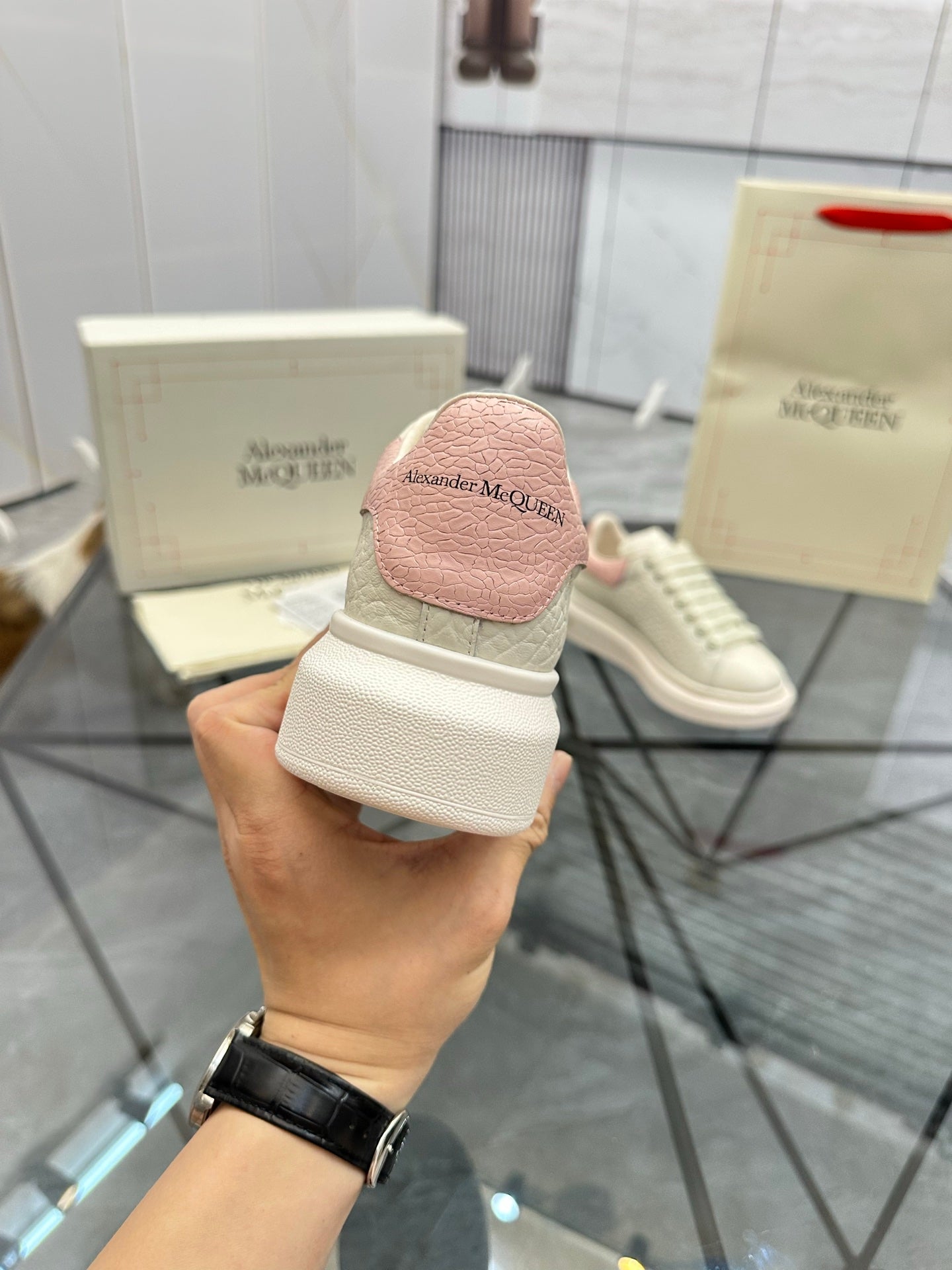 LuxluxHouse Best Quality Shoes Alexander McQueen