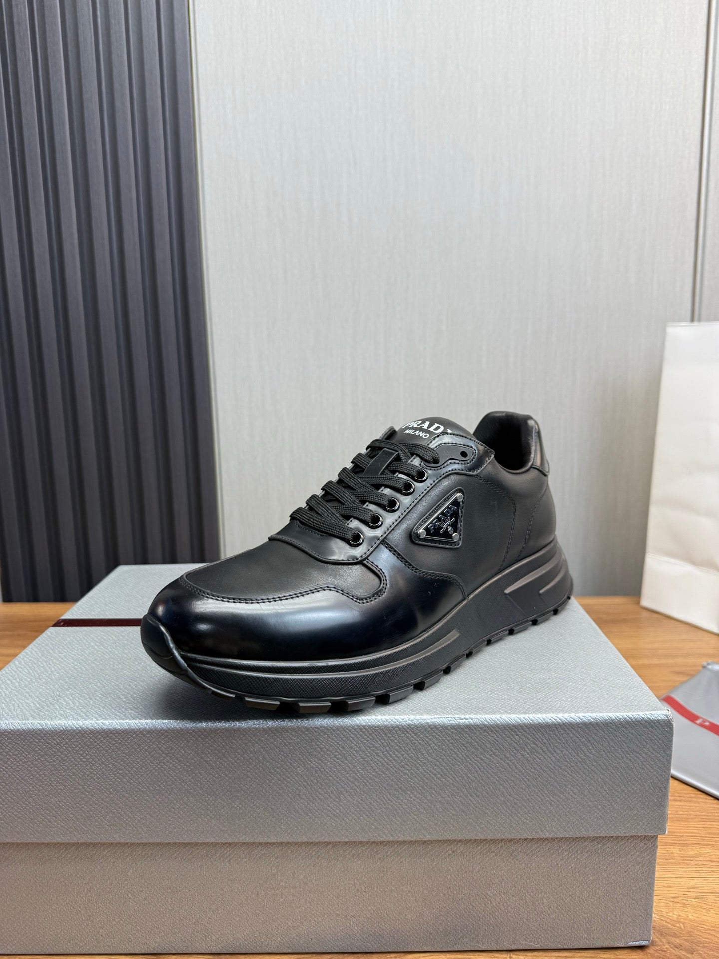 LuxluxHouse Best Quality Shoes Prada