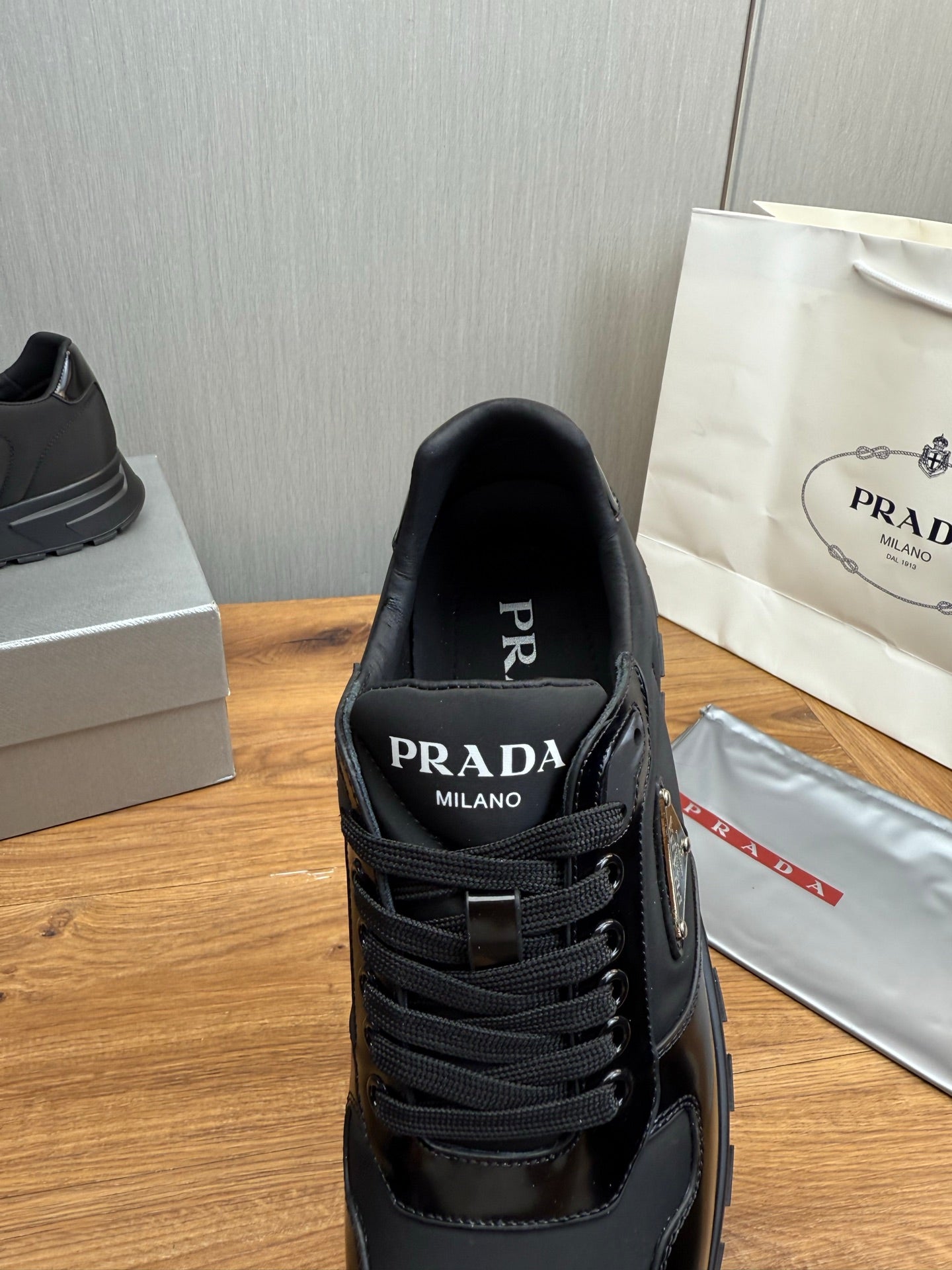 LuxluxHouse Best Quality Shoes Prada