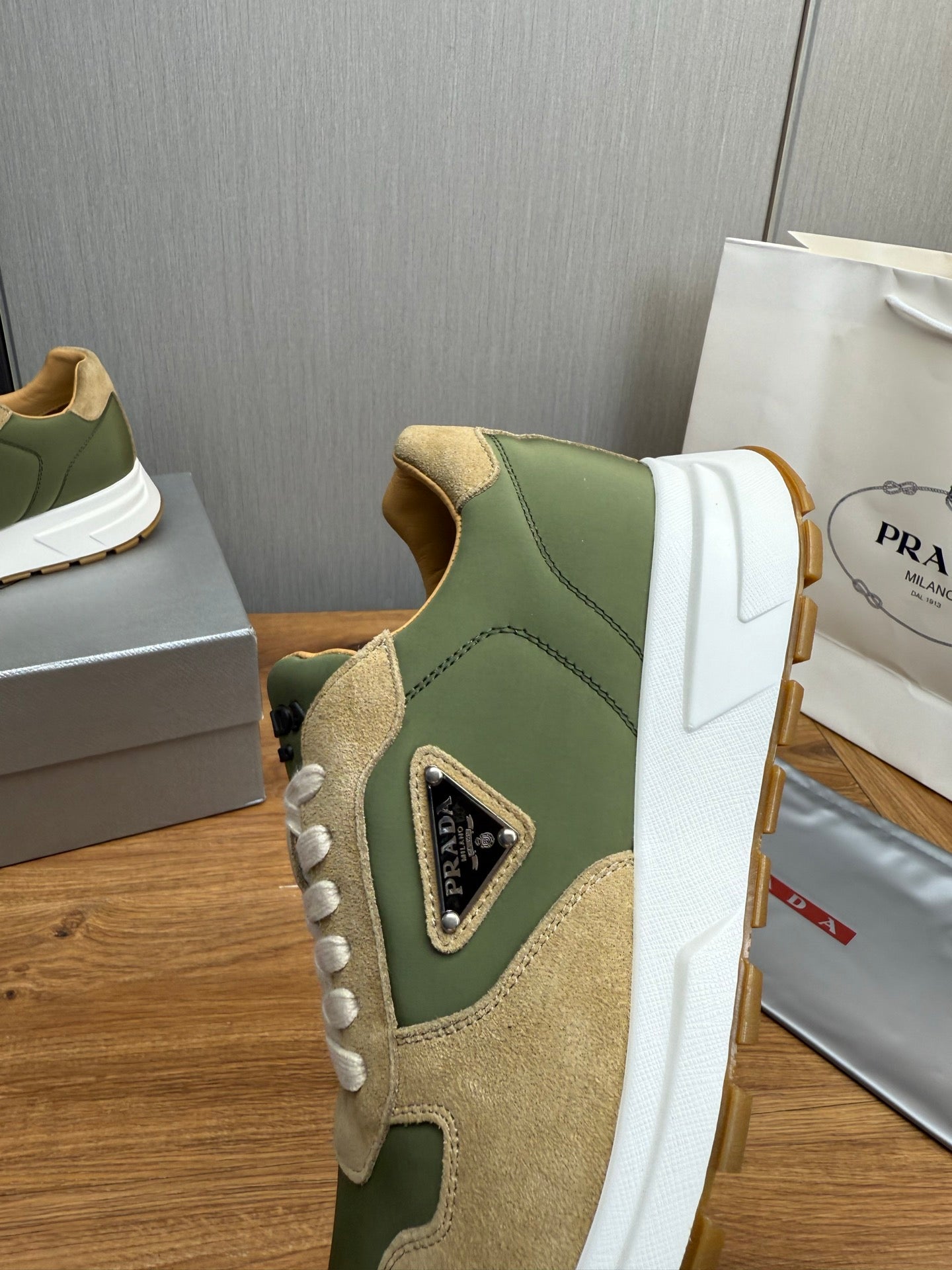 LuxluxHouse Best Quality Shoes Prada