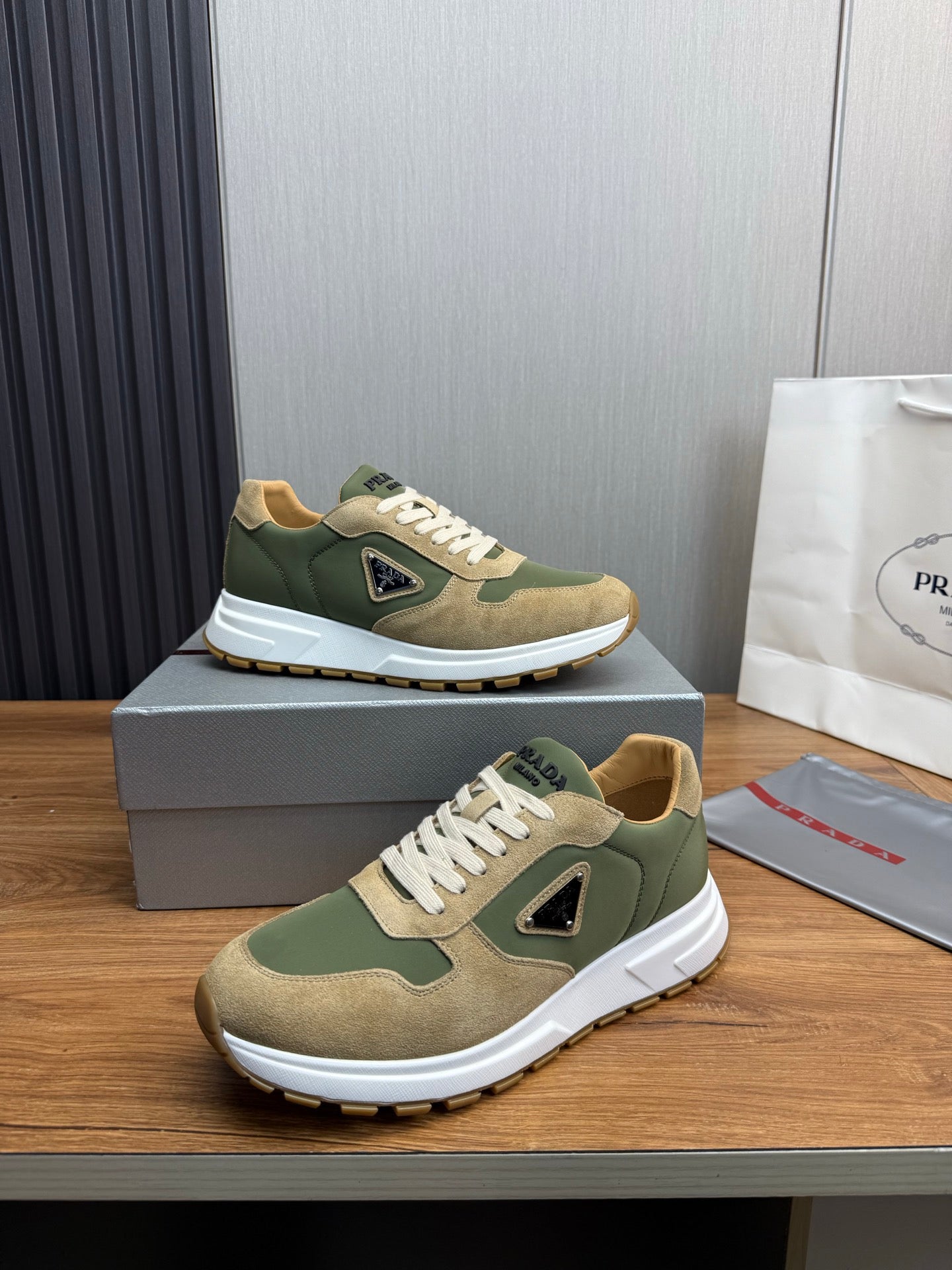 LuxluxHouse Best Quality Shoes Prada